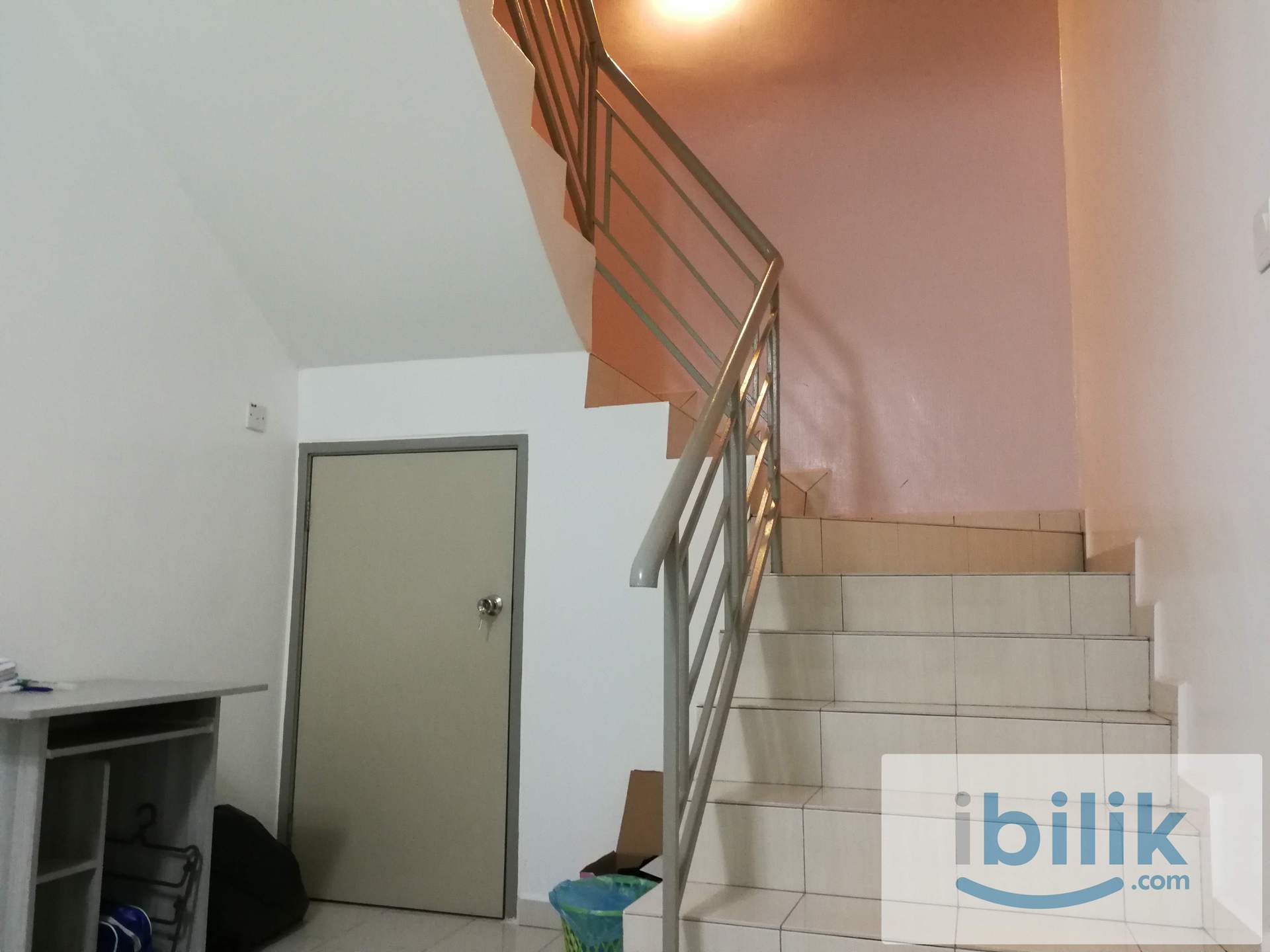 Kulim Middle Room with Aircond - Image 2