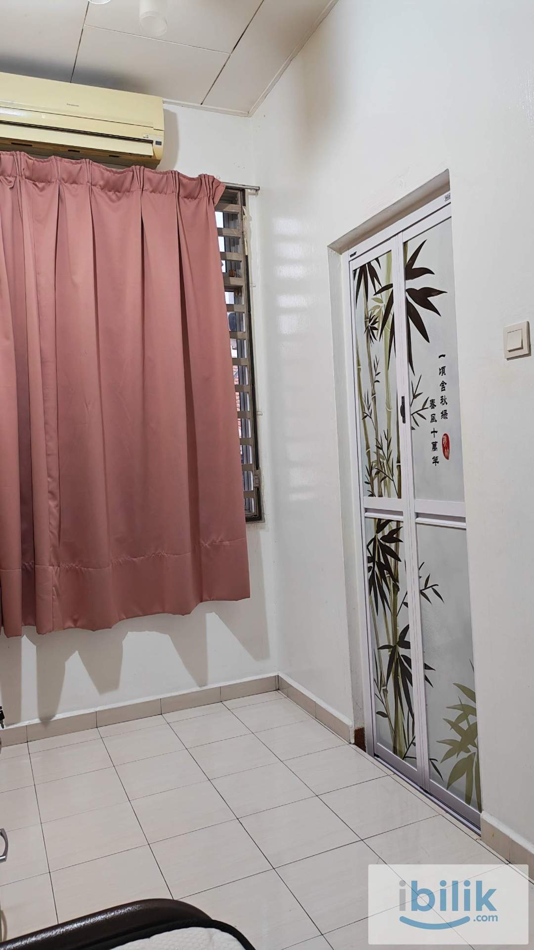 Kulim Middle Room with Aircond - Image 5