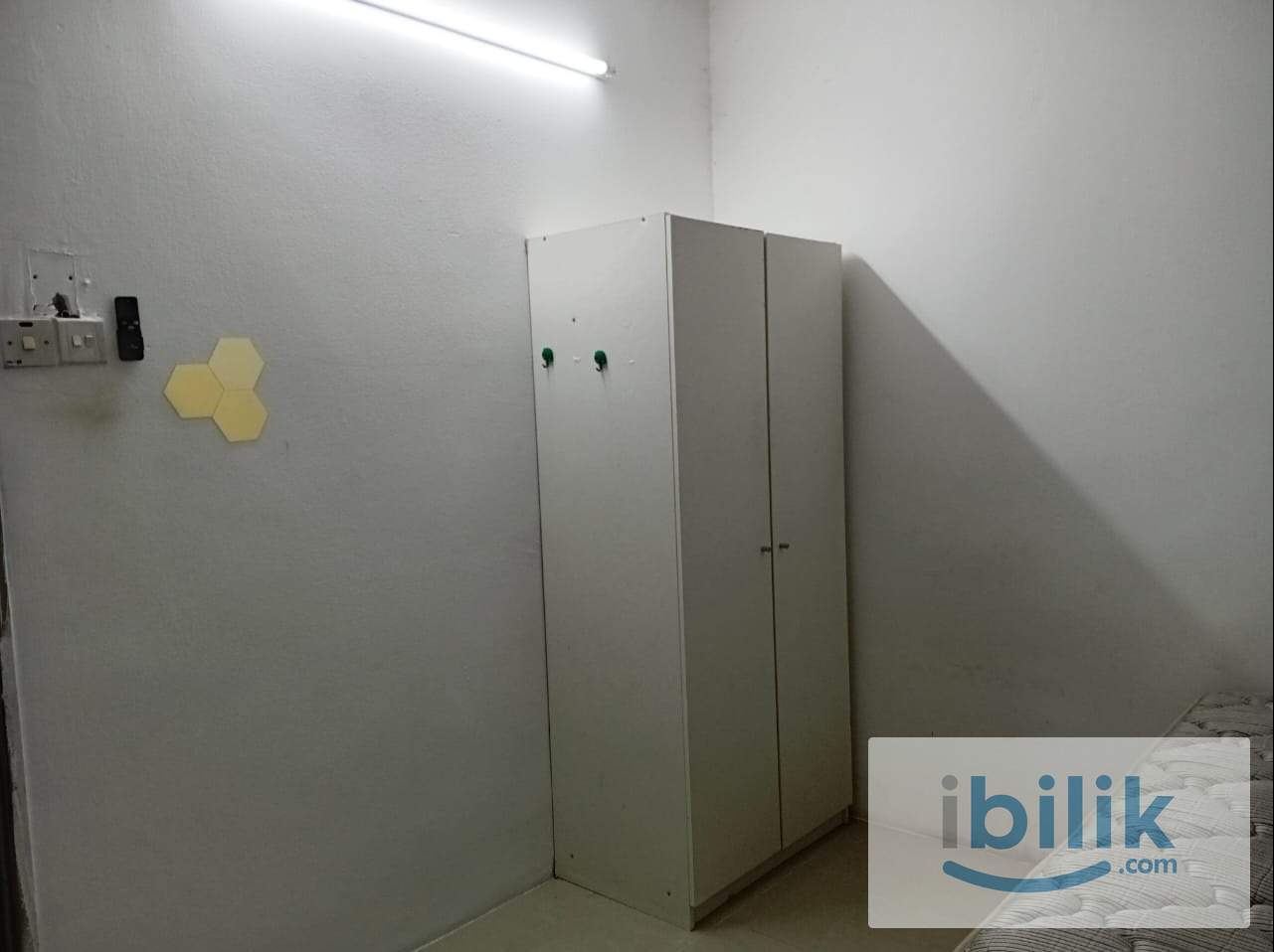 [Female Only] Small Room at Putra Majestik, Sentul - Image 6