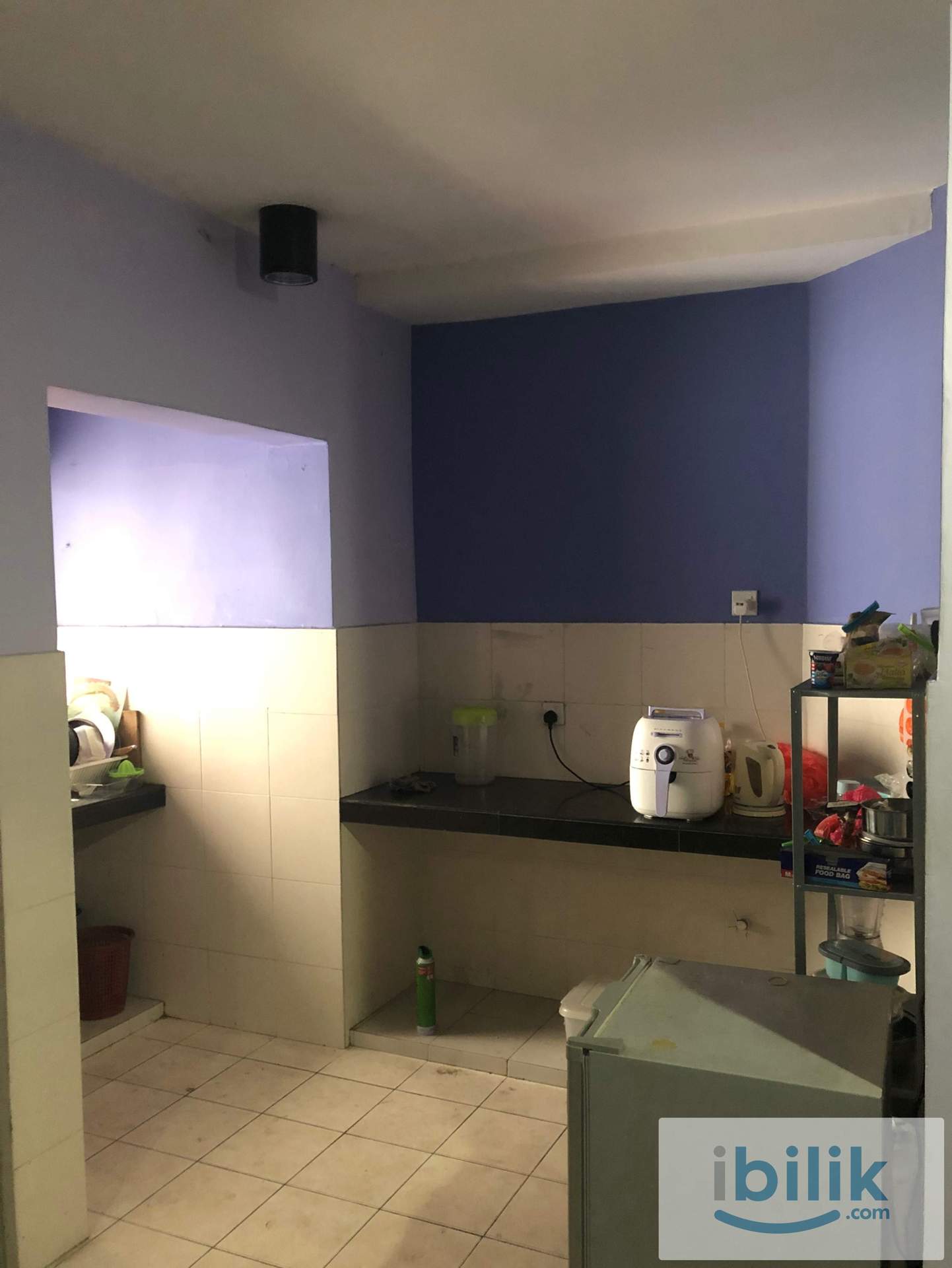 Small Room for Rent - Image 2