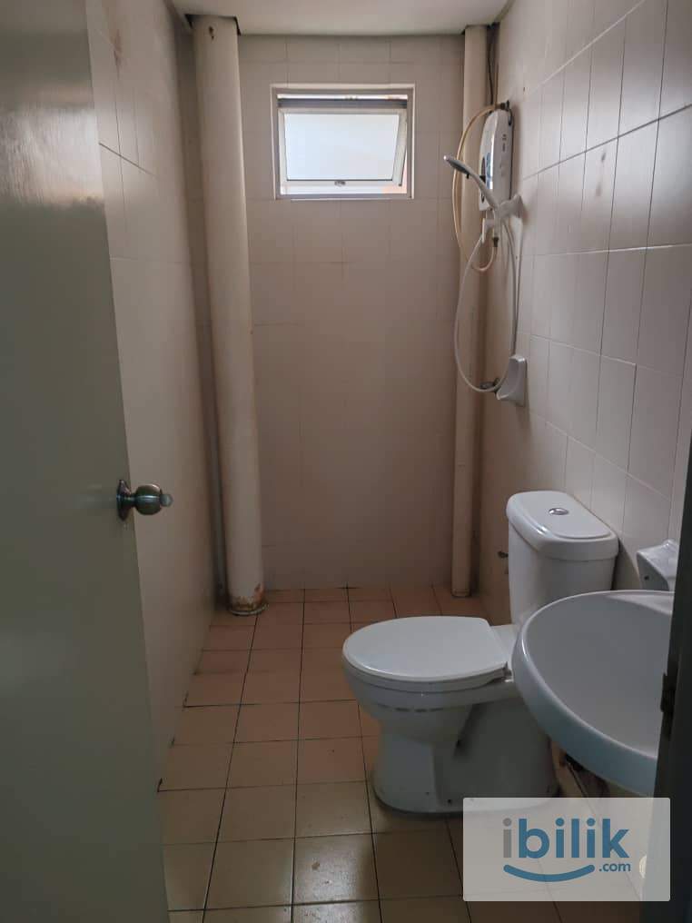 Master room for rent Female only - Image 2