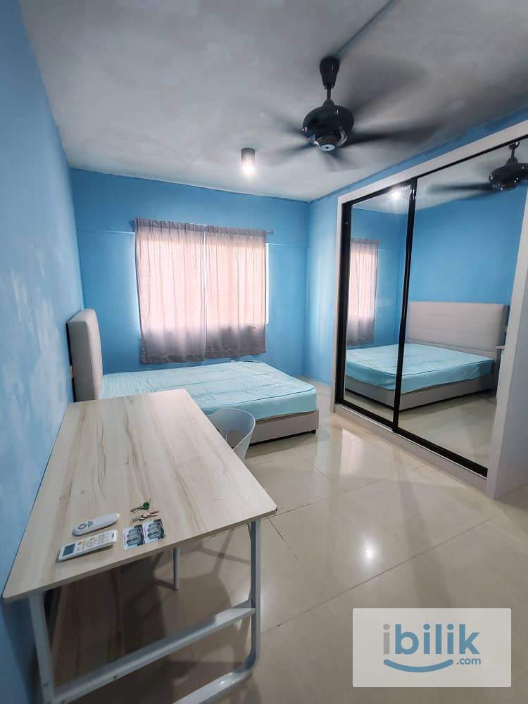 Master room for rent Female only - Image 1
