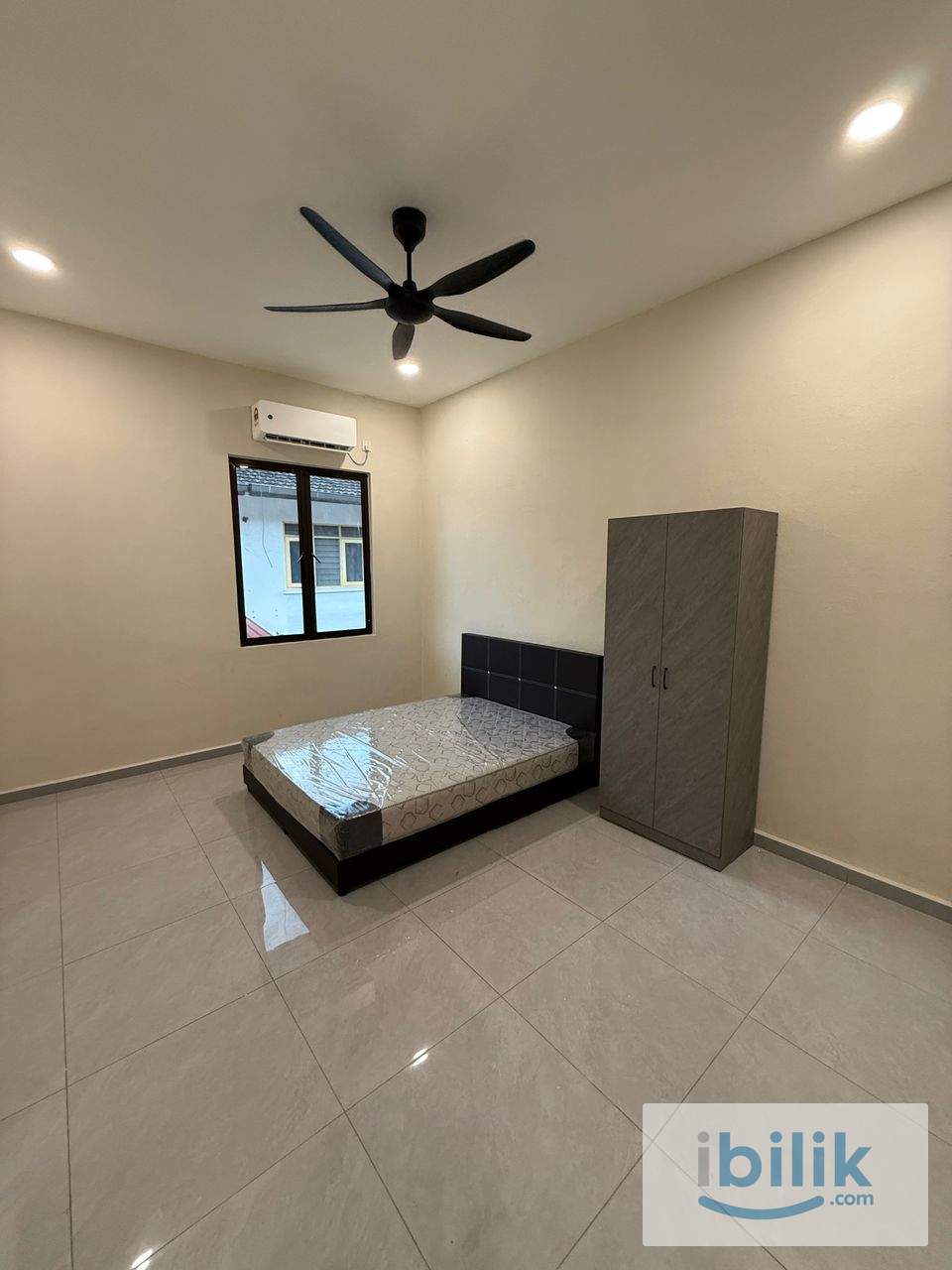 Taman Pelangi Jln Ungu Room For Rent Fully Furnished  - Image 4