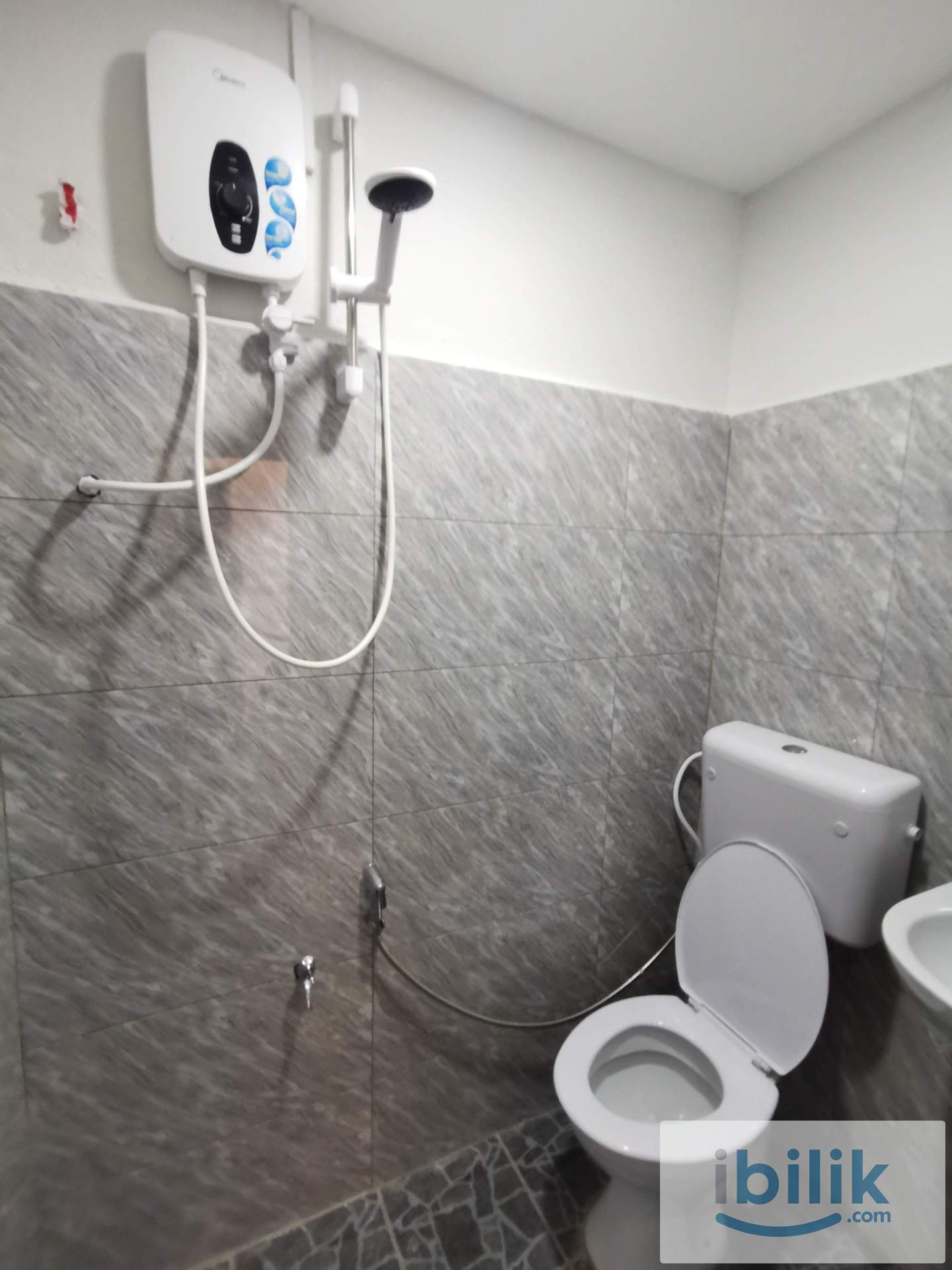Taman Serene Jalan Bersatu Room For Rent  - Image 6