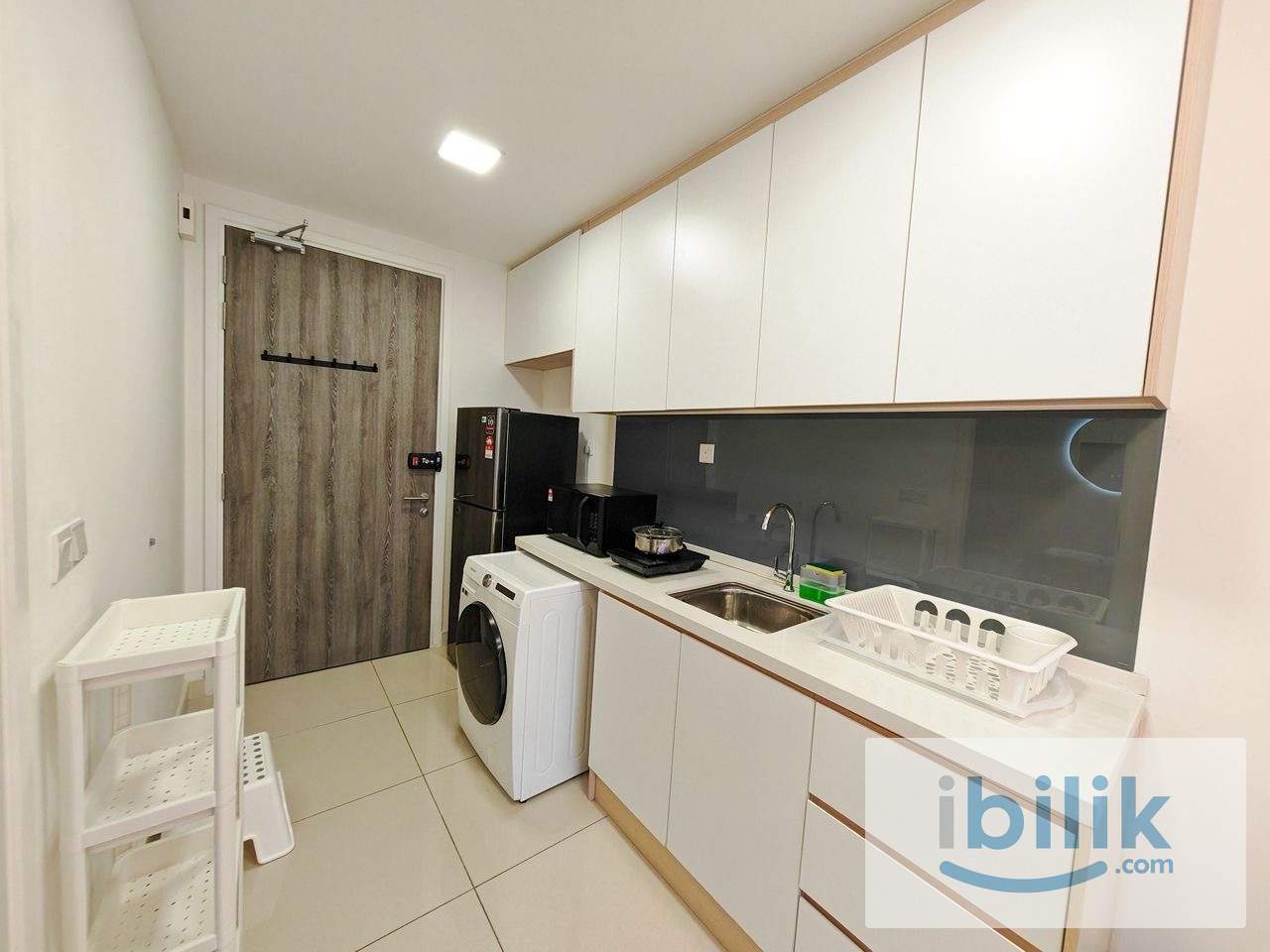 COZY Fully Furnished Studio For Rent - Image 4