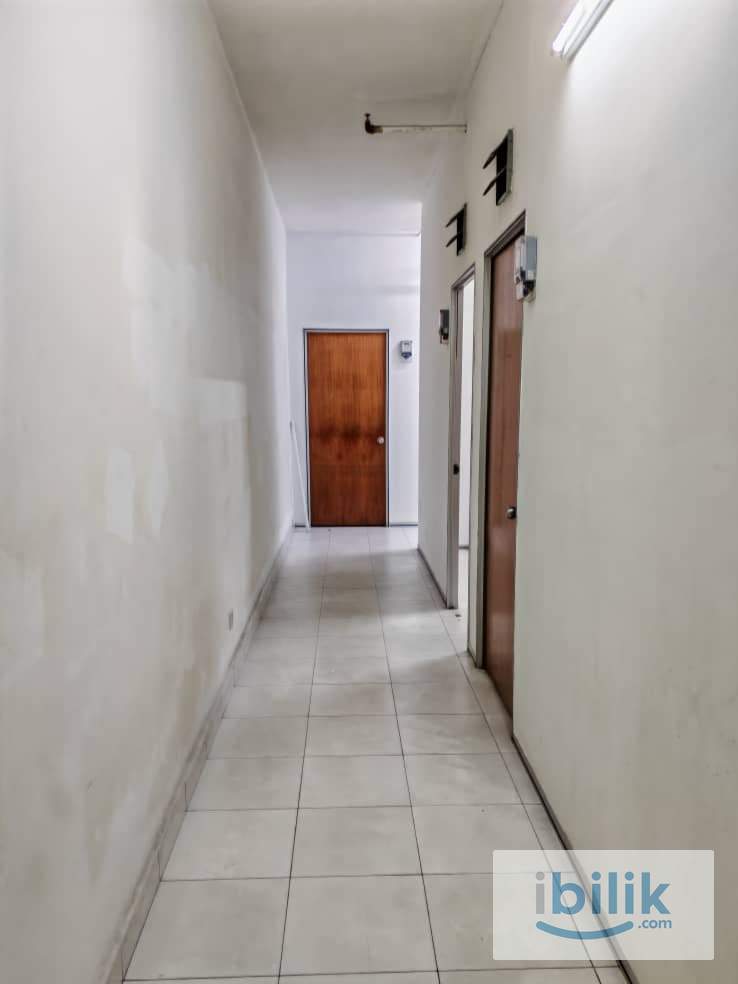 Window Male Room Avenue crest, Shah Alam Sek 22, Batu tiga beside federal highway - Image 3