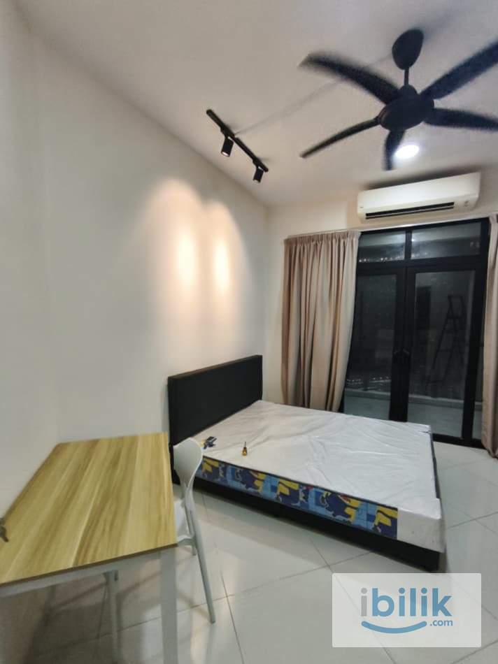 Balcony Middle Room at J dupion Residence - Image 1