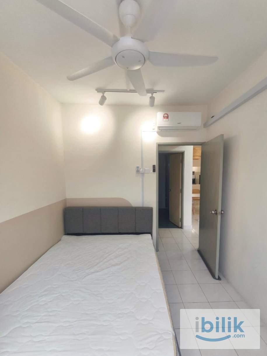 Angkasa Condo Middle room for rent - Image 1