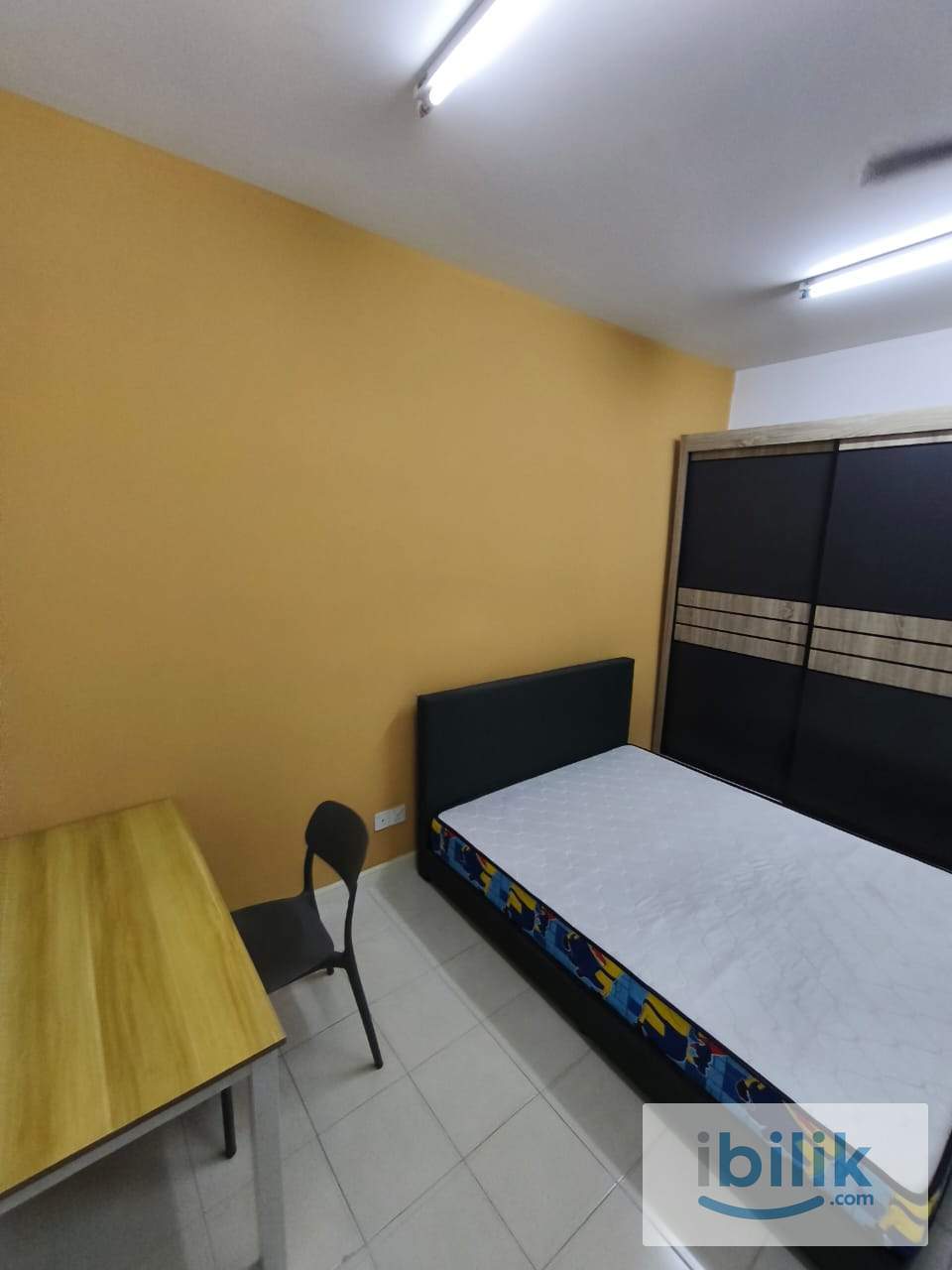 Private Bathroom Middle room for rent in Nilai - Image 1