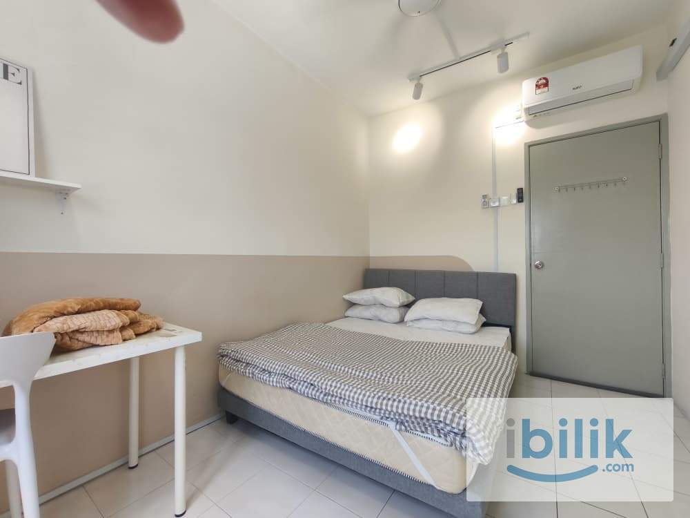 Middle room for rent in Angkasa Condominium  - Image 1
