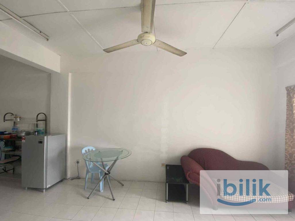 Master Room at Desa Palma, Putra Nilai - Image 4