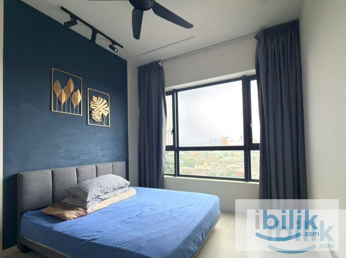 Fully furnished Spacious Master Room with En-Suite bathroom for rent - Image 1