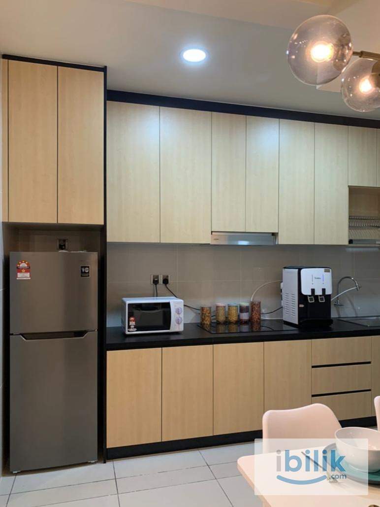 Fully furnished Spacious Master Room with En-Suite bathroom for rent - Image 6