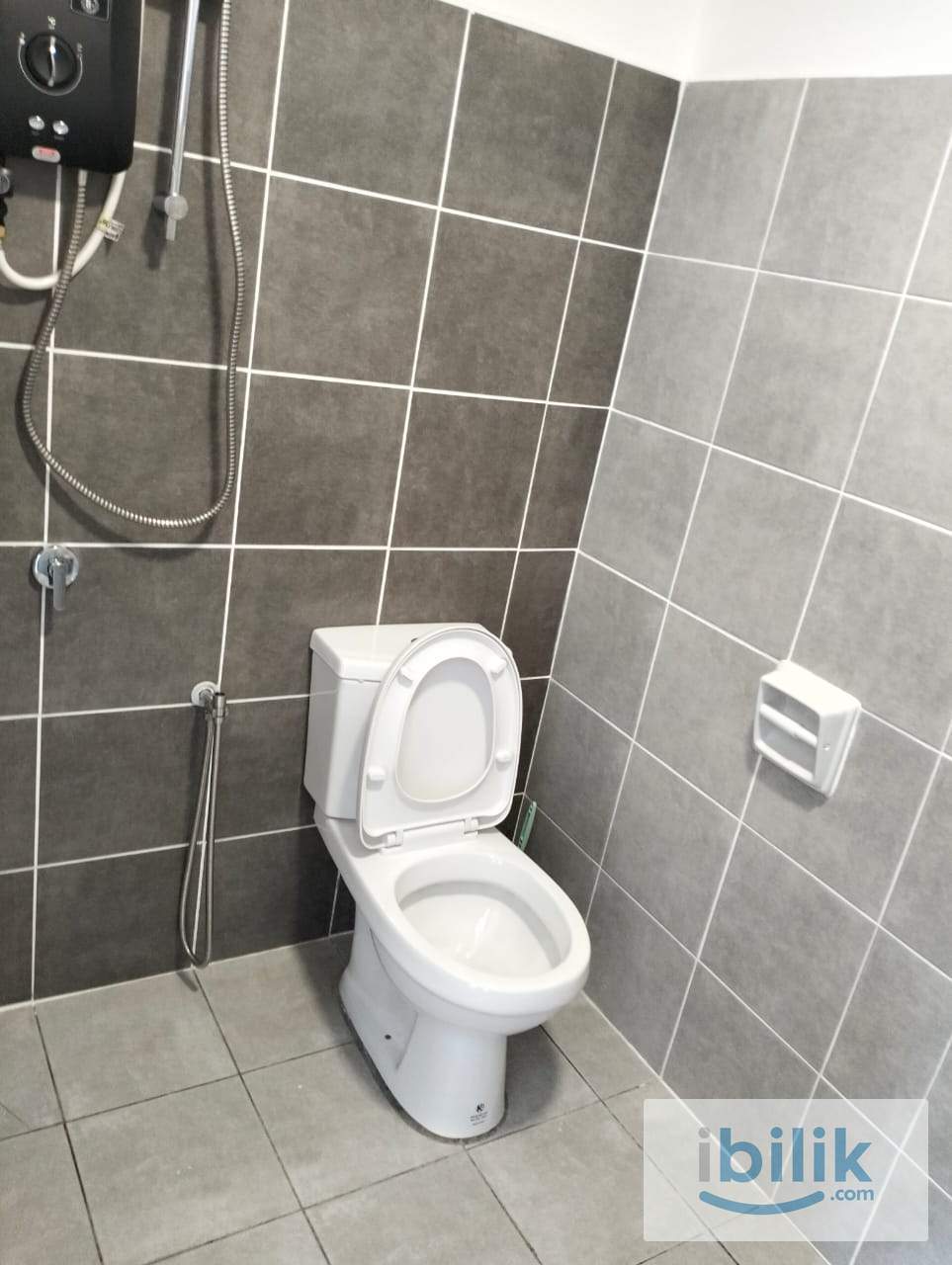 Master Room in Clean & Friendly Unit at Lily Apartment, Kuchai Lama, Kuala Lumpur - Image 4