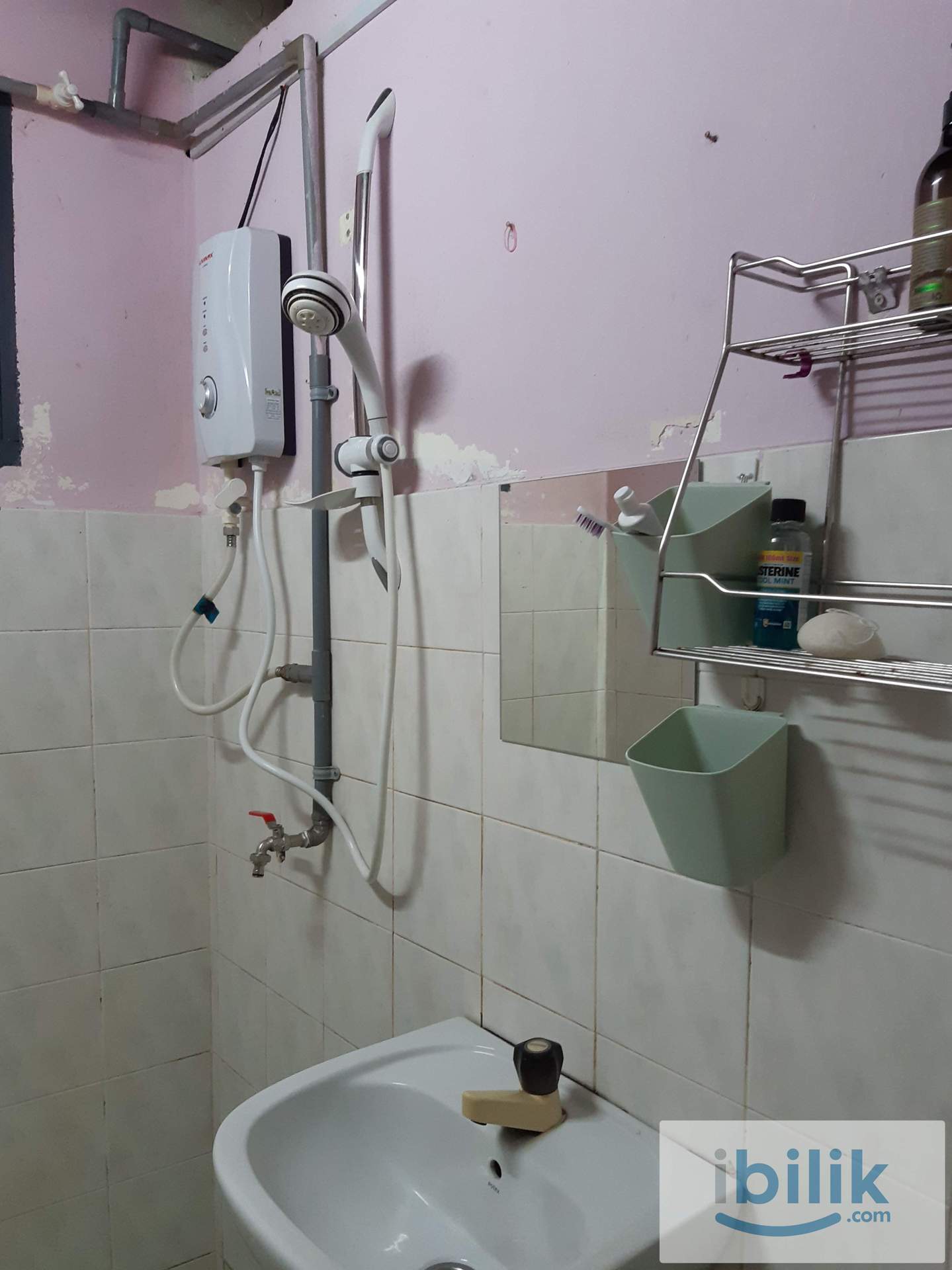 middle room for rent (Malay female)_nearby MRT Kota Damansara - Image 5
