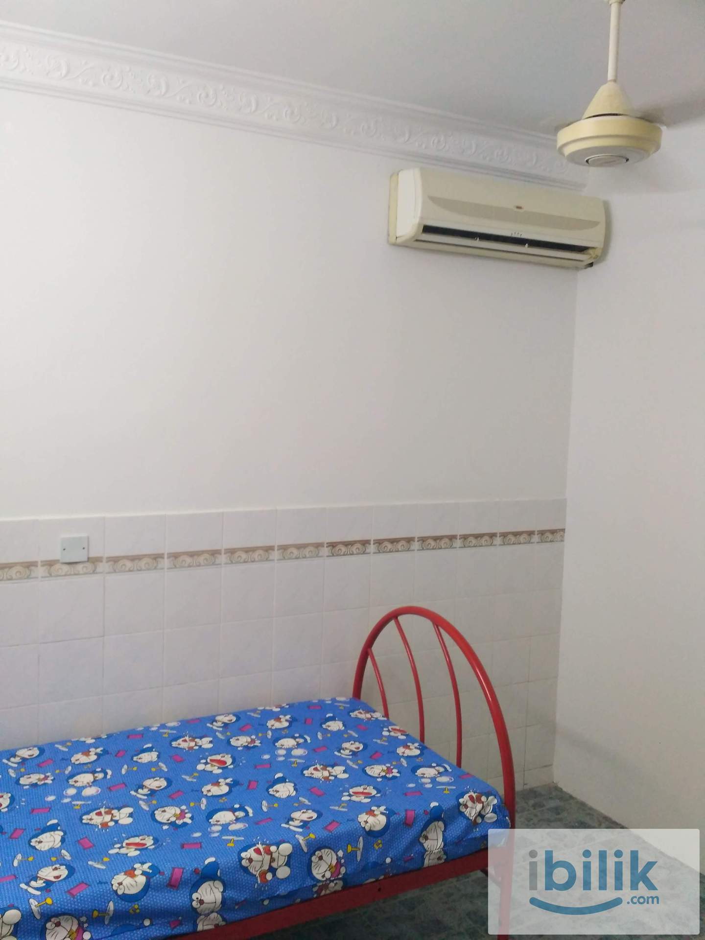 Middle Room at BK5, Bandar Kinrara - Image 1