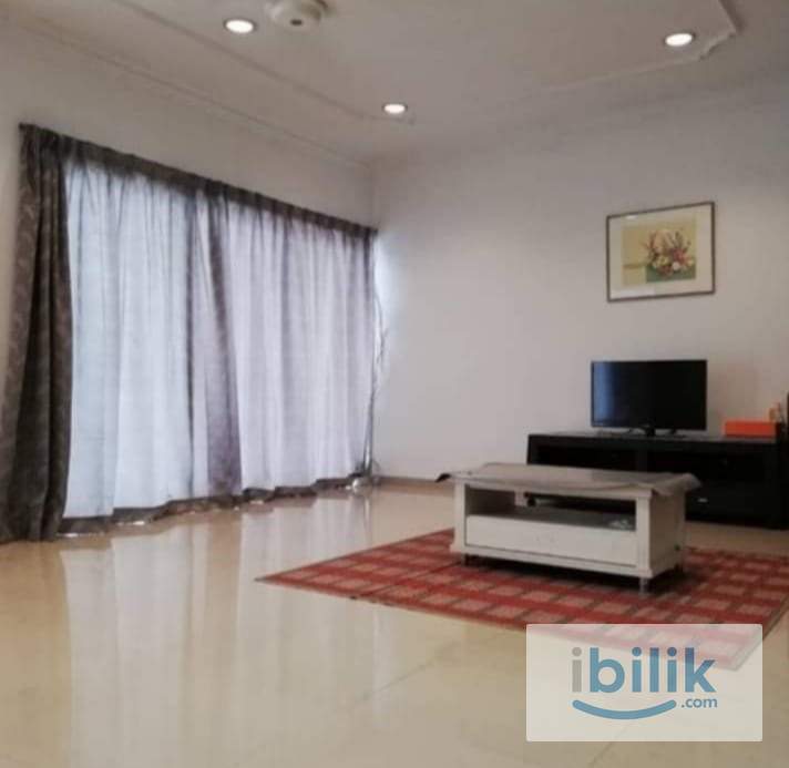 Middle Room - Image 9