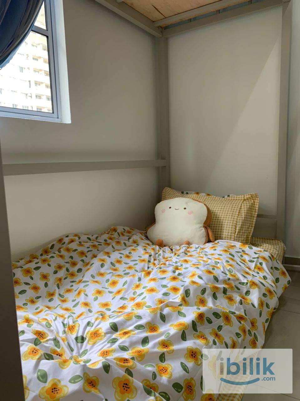FULLY FURNISH MIDDLE ROOM FOR RENT  - Image 3