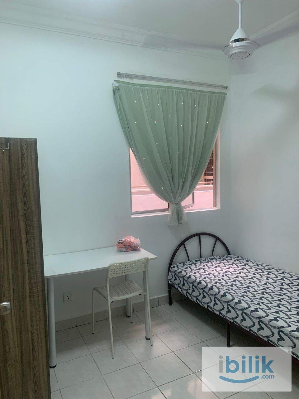 FULLY FURNISH SINGLE ROOM FOR RENT IN KOI TROPIKA BANDAR PUTERI PUCHONG *NEAR TO PUTERI LRT STATION* - Image 1