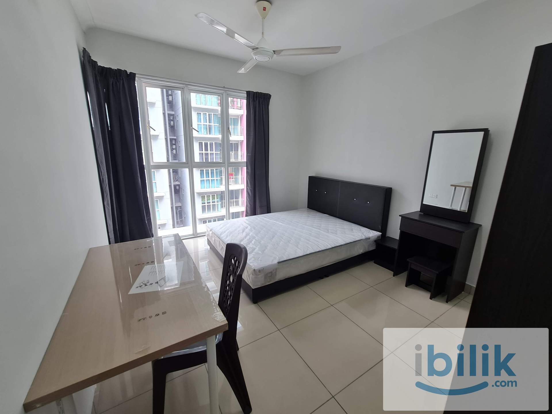 FEMALE UNIT, BRAND NEW MASTER BEDROOM. AVAILABLE NOW  - Image 3