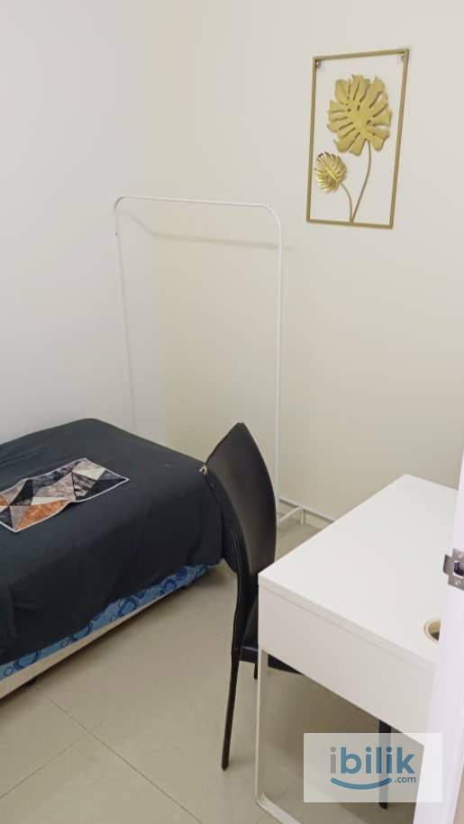 GURNEY PARK SINGLE ROOM FOR MALE 530.00. - Image 1