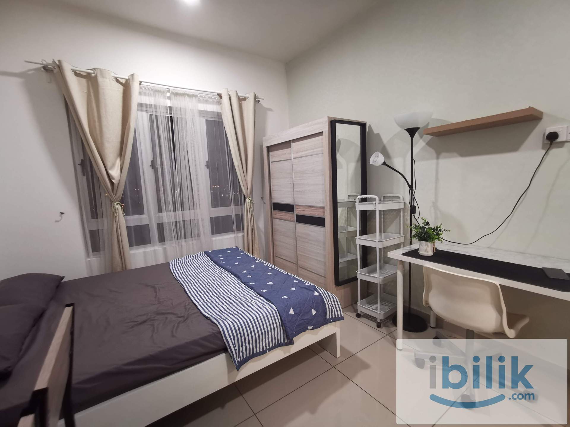 Master room with mini studio concept at The Edge Residence near USJ1 - Image 5