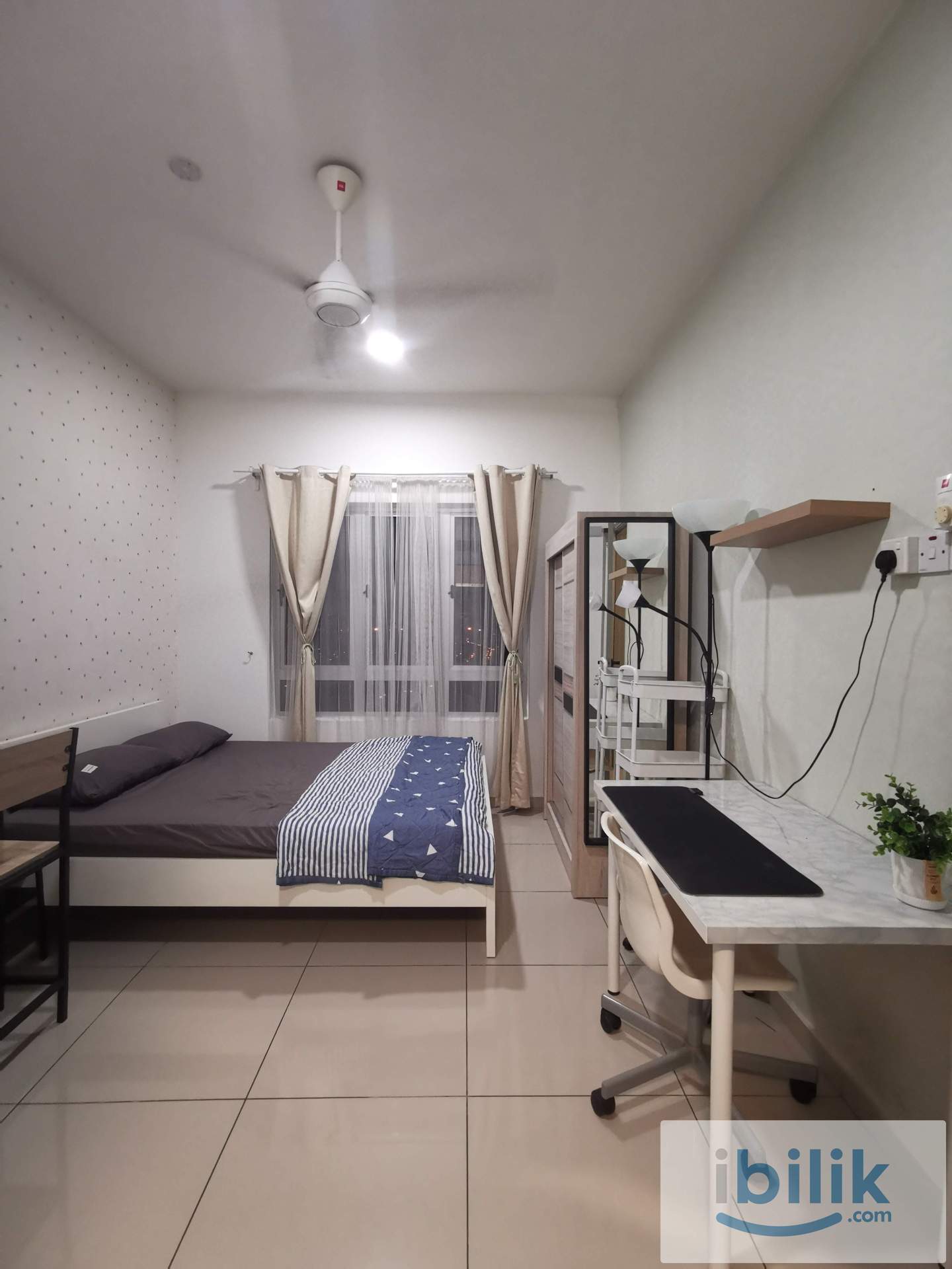Master room with mini studio concept at The Edge Residence near USJ1 - Image 6