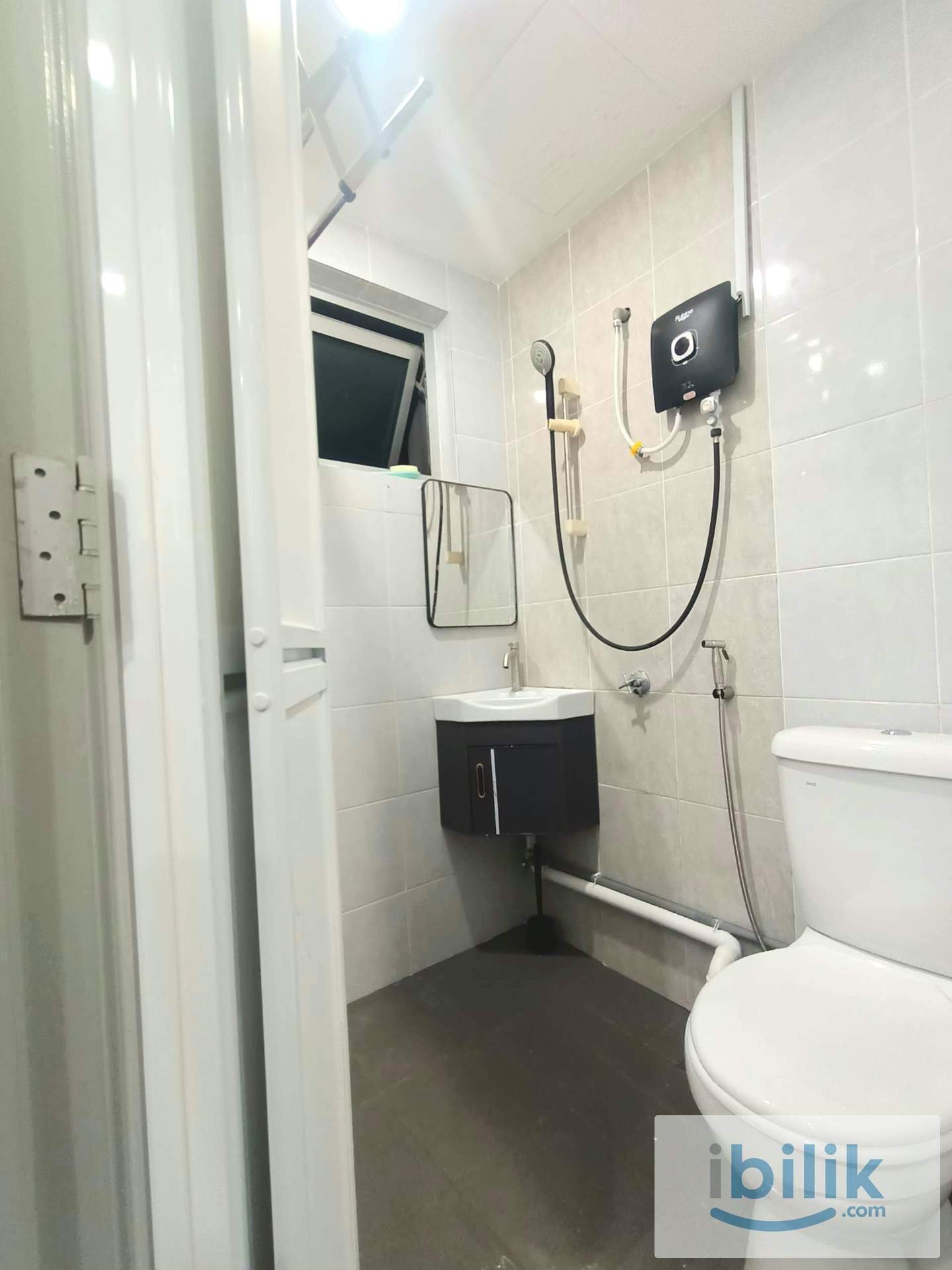 Master Room with mini studio concept - Image 5