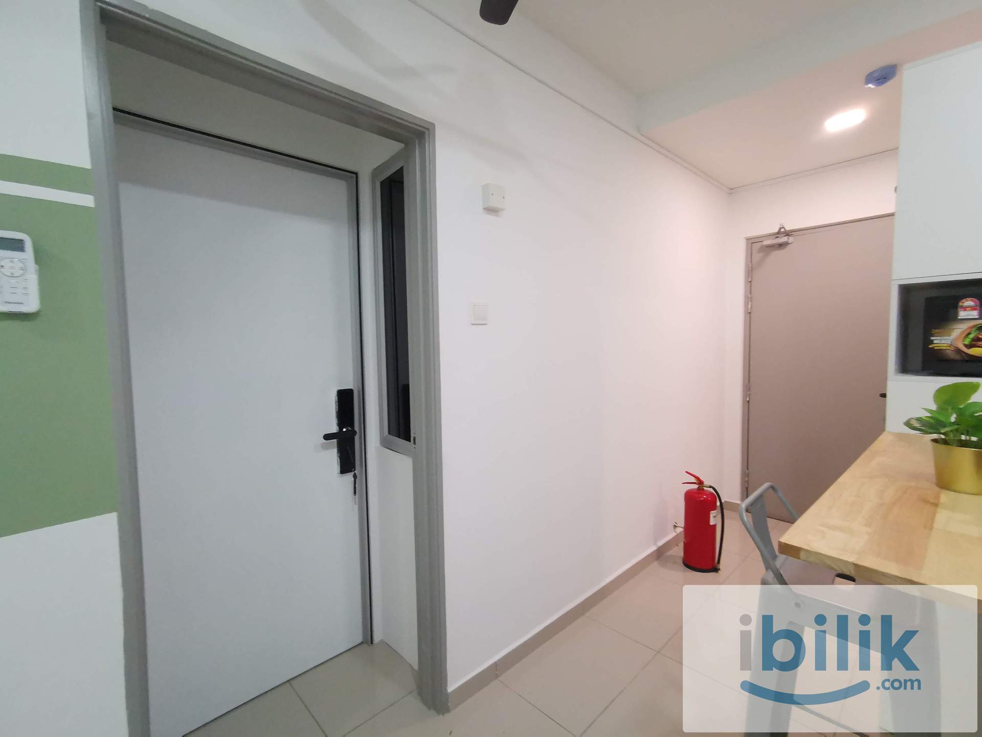 Subang Jaya-Middle Room with Toilet - Image 3