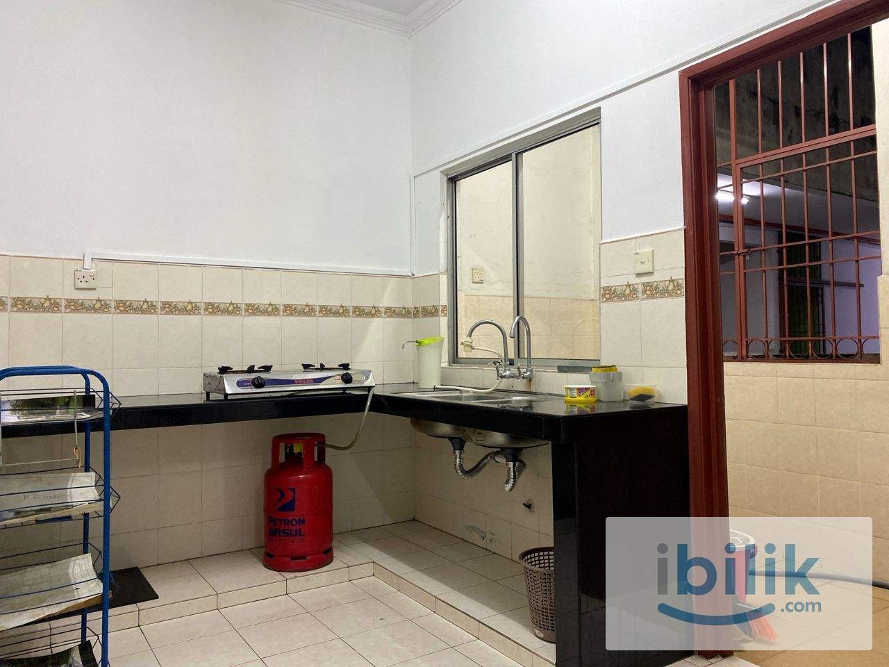 BAYU PUTERI MIX GENDER MASETER BEDROOM FOR RENT  - Image 2