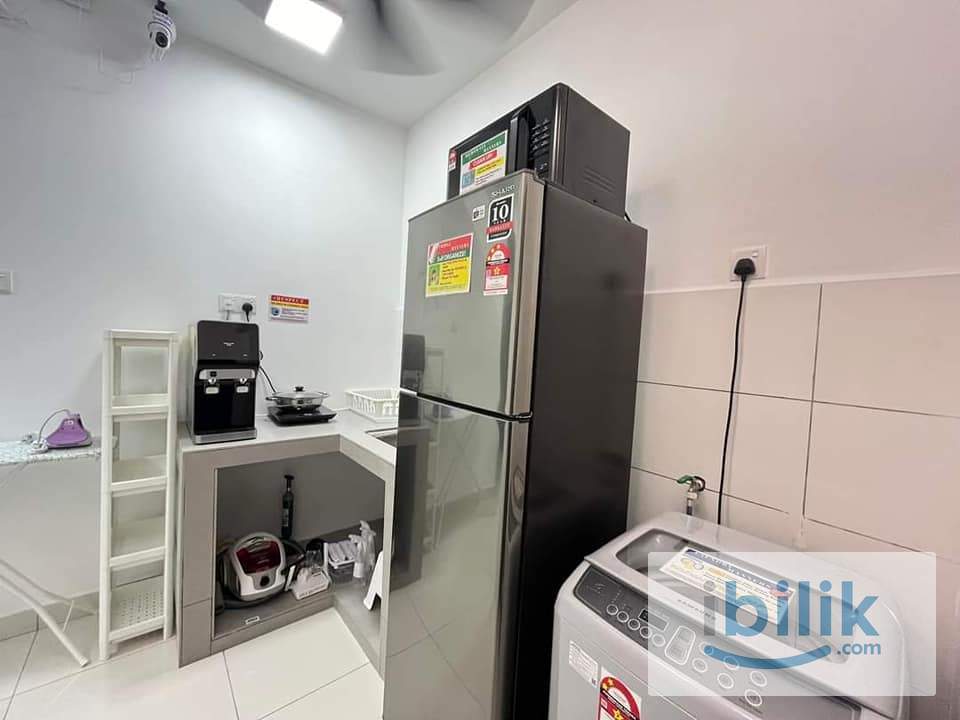 NADAYU 801 MASTER BEDROOM FOR RENT  - Image 3