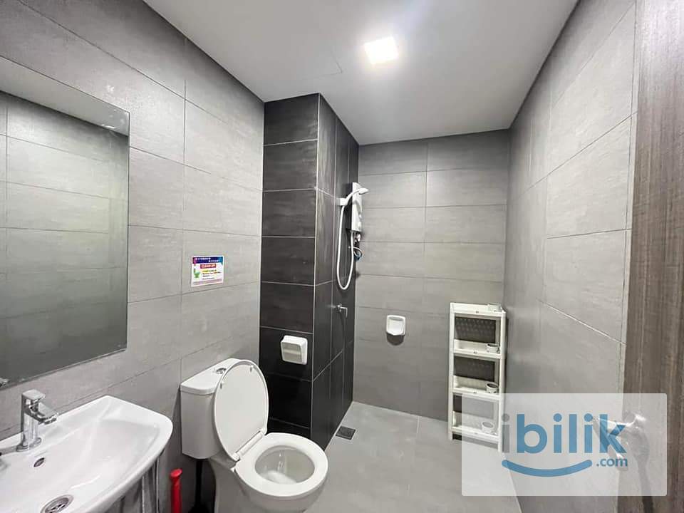 NADAYU 801 MASTER BEDROOM FOR RENT  - Image 4