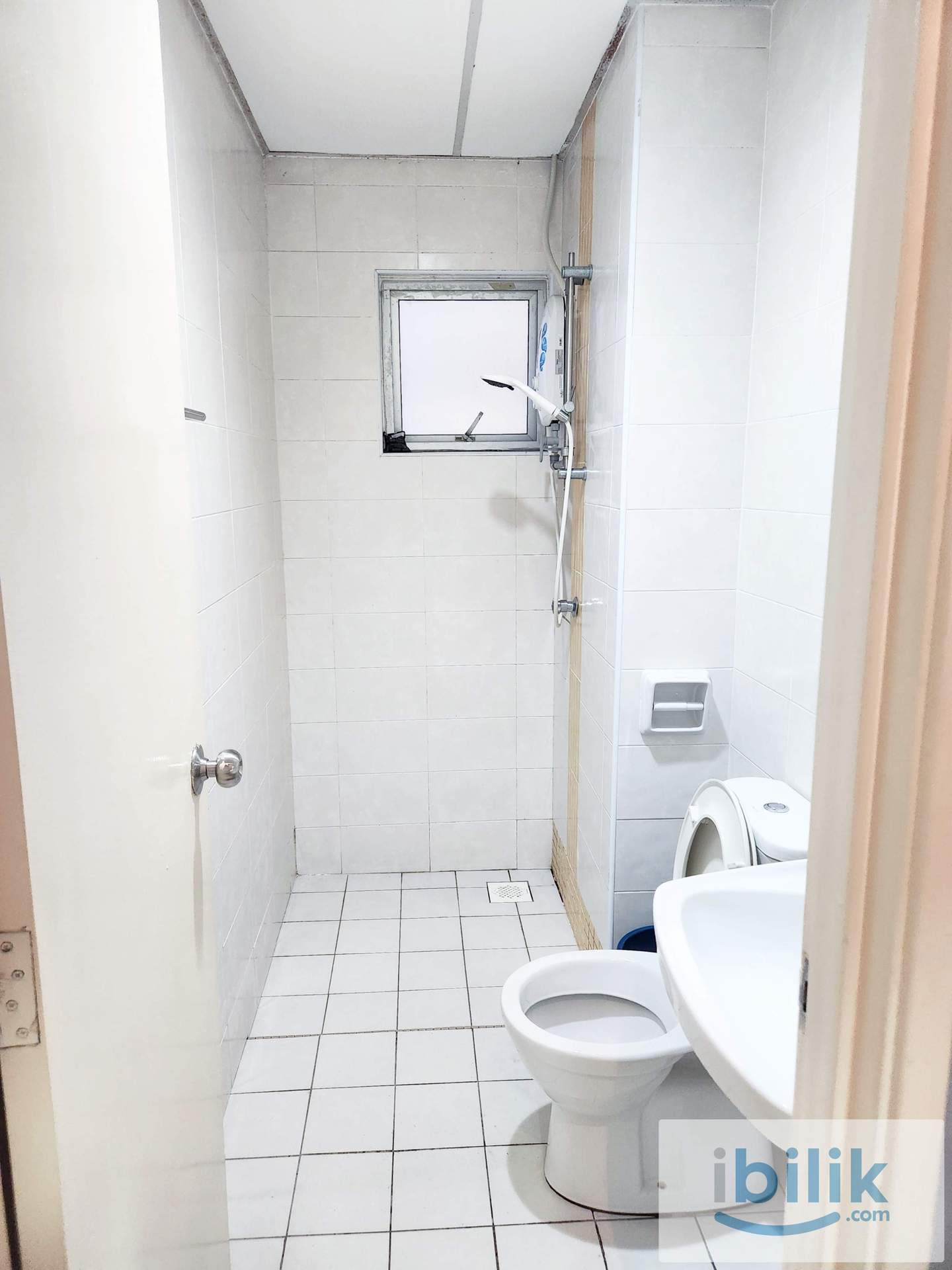 Fully-Furnished Middle Room for Rent @ Metropolitan Square, Damansara Perdana  (Ready to Move In — Chinese Female Only) - Image 4