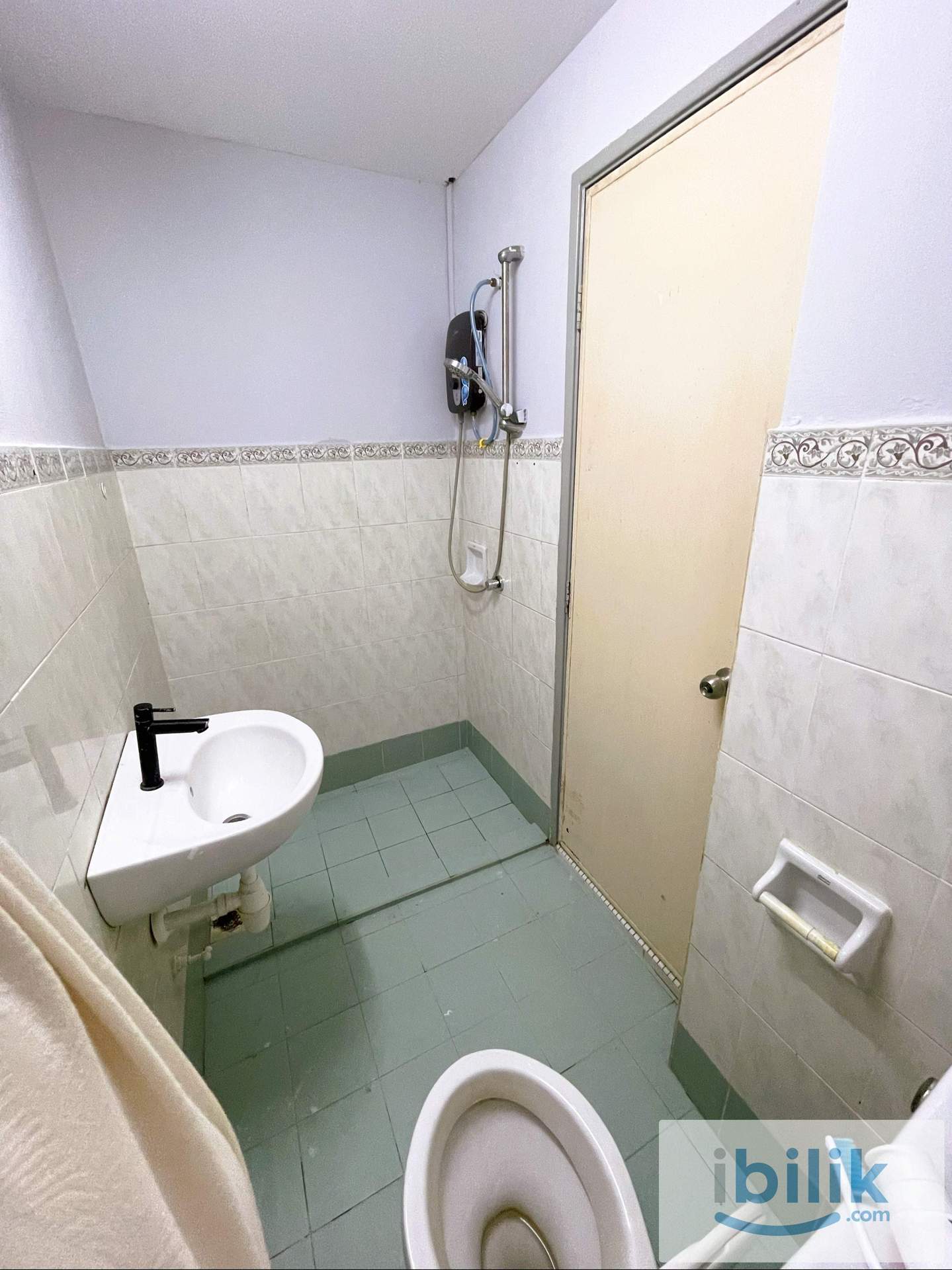 Single Room Pelangi Damansara Bandar Utama 5min walk to MRT Mutiara Damansara One Utama Mall Ikea IPC - Image 2