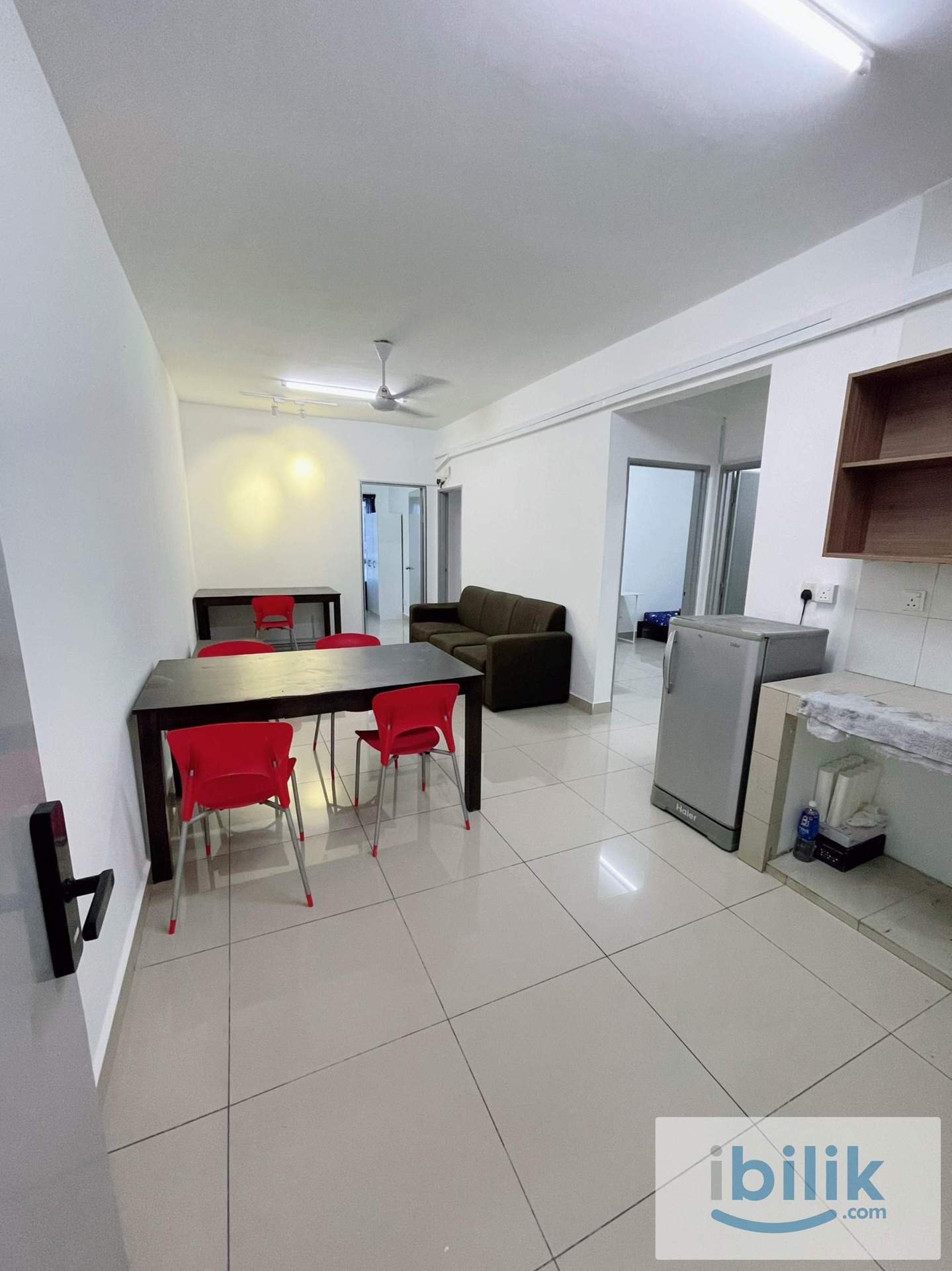 Medium Room - Image 2
