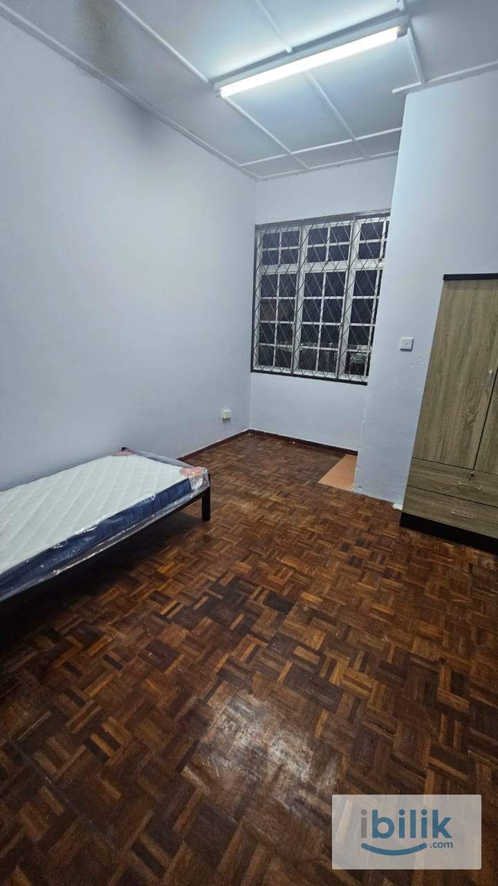 Hostel Rooms for Rent  - Image 1