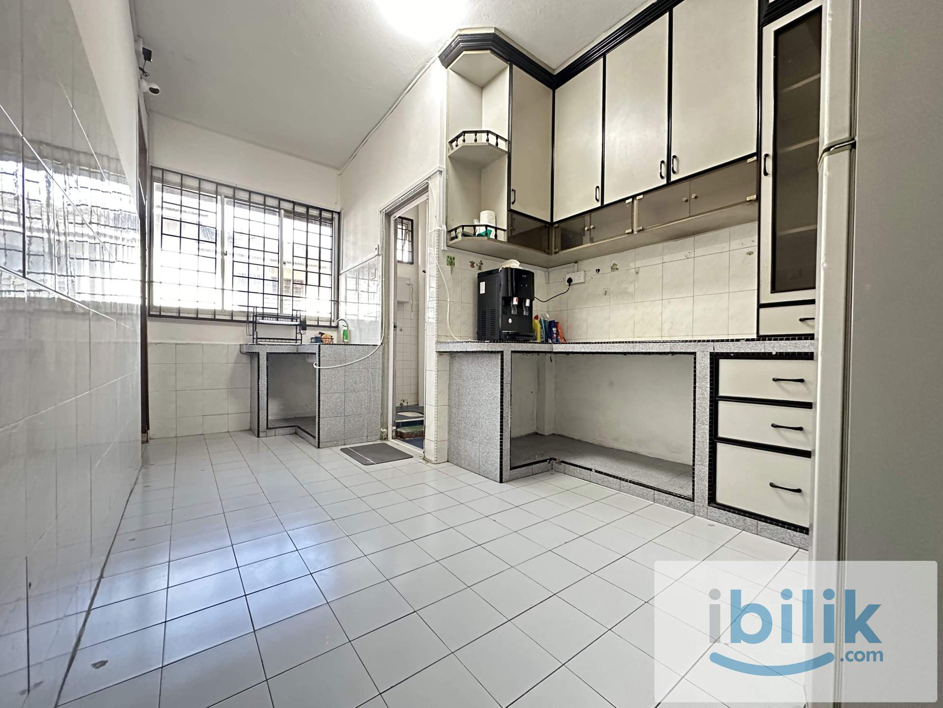 Taman Anggerik Fully Furnished Single Aircon Room for Rent - Image 3