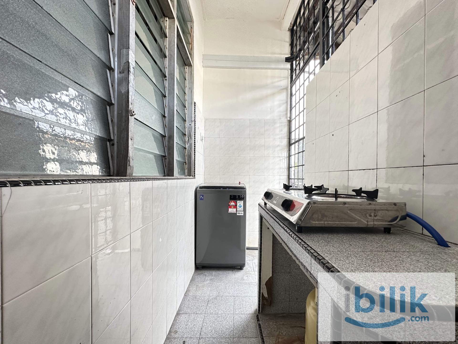 Taman Anggerik Fully Furnished Single Aircon Room for Rent - Image 5
