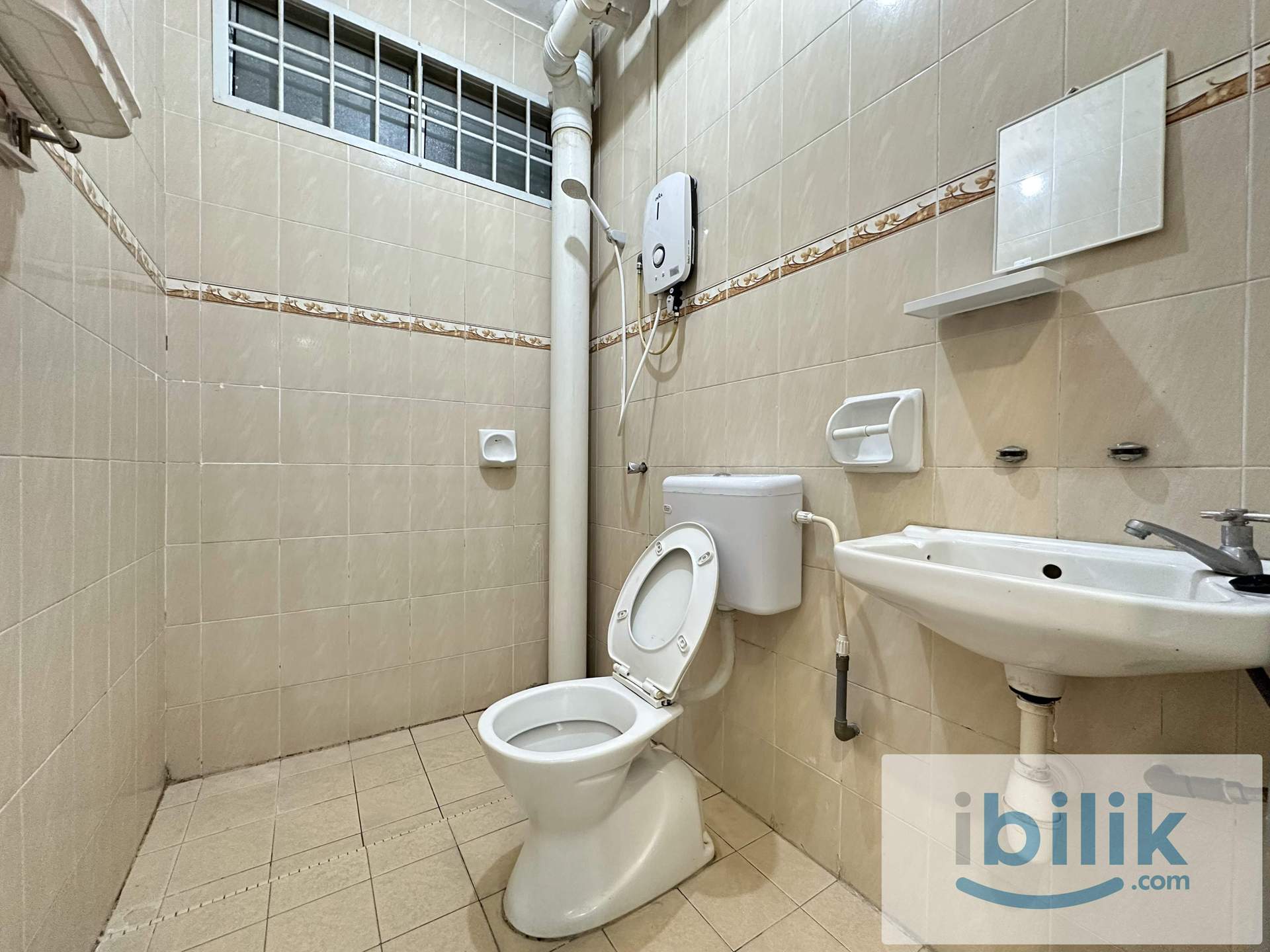 🔥Mount Austin Cozy Fully Furnished Medium Room for Rent🔥 - Image 2
