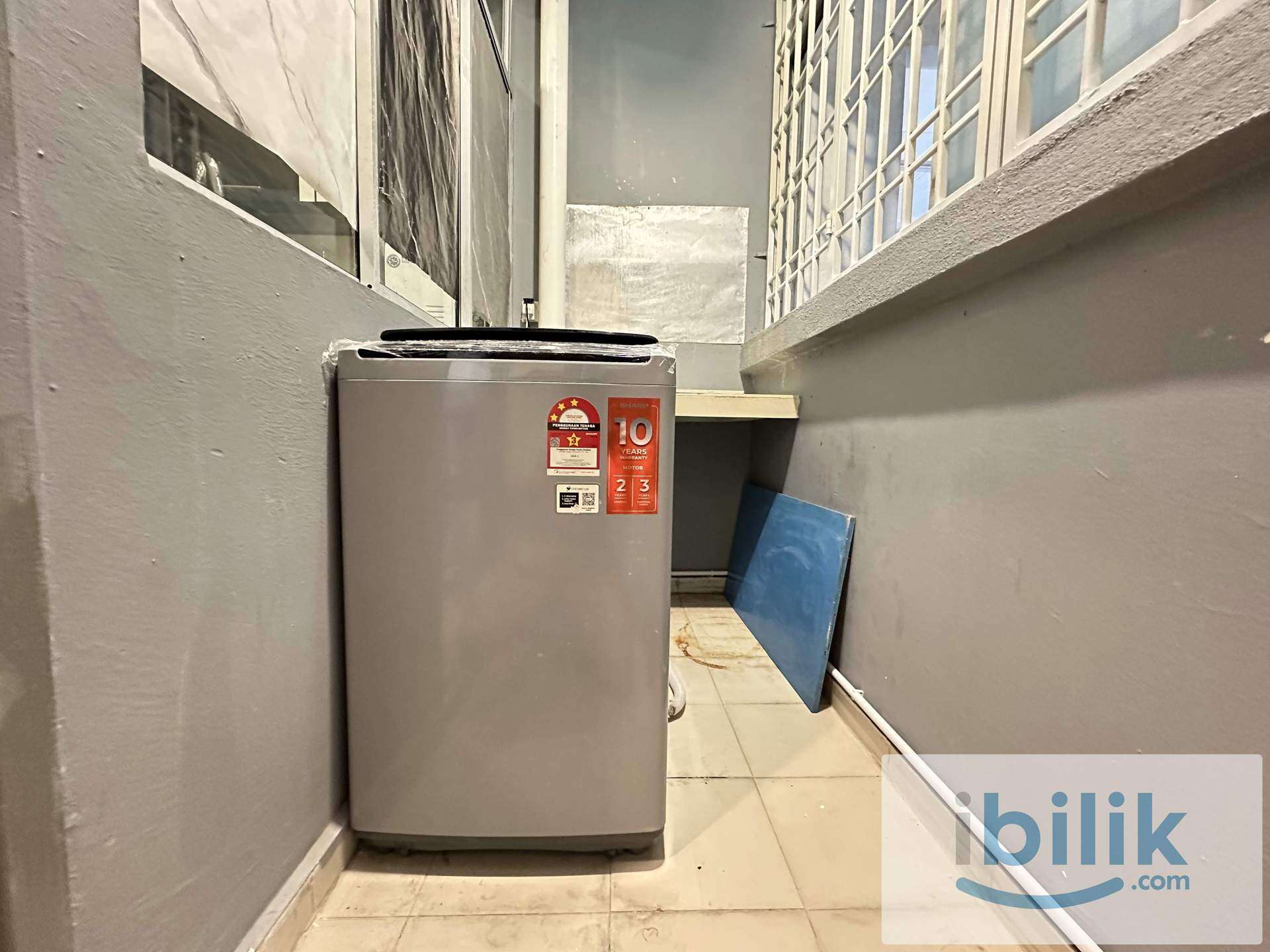 🔥Mount Austin Cozy Fully Furnished Medium Room for Rent🔥 - Image 4