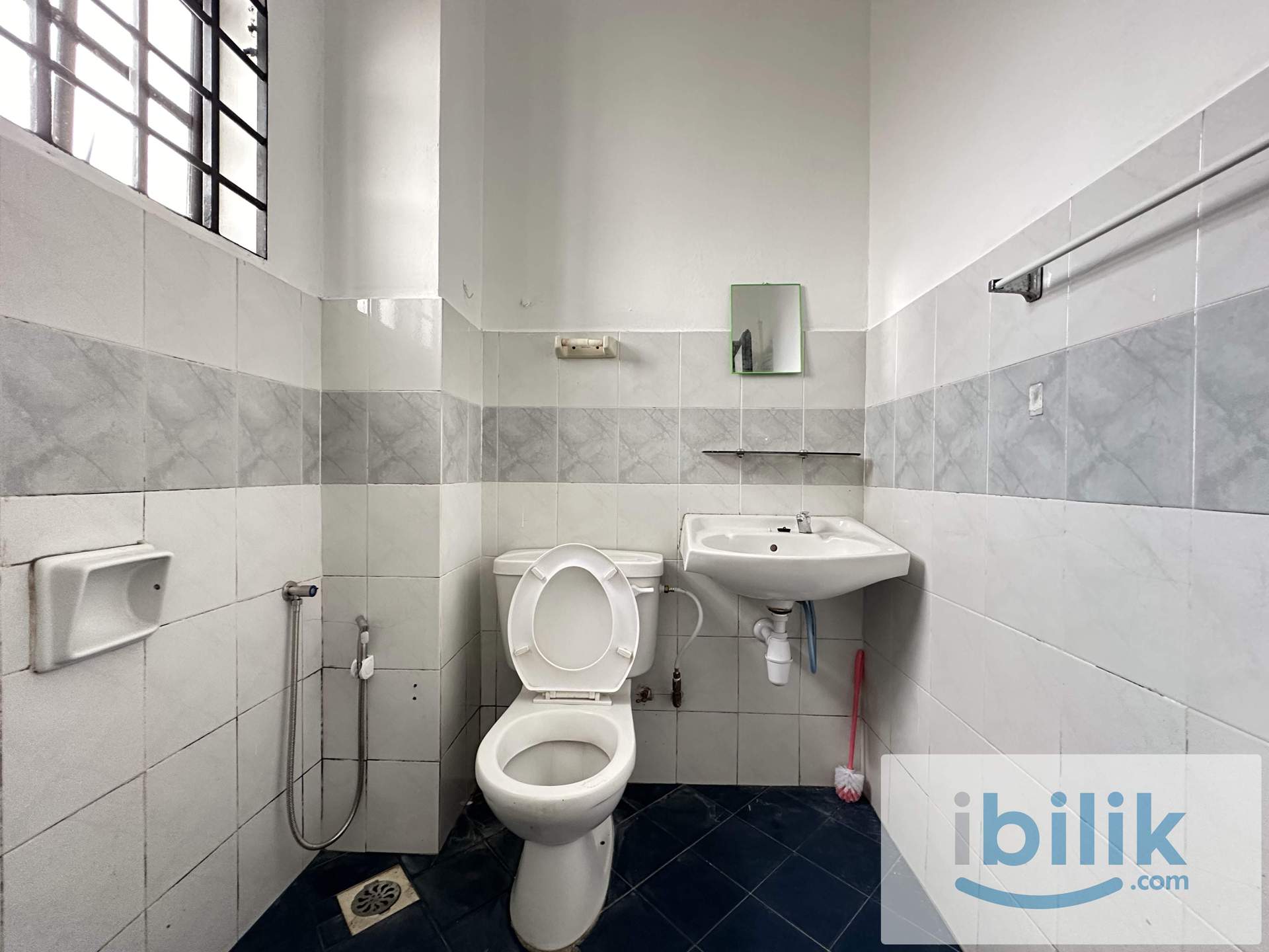 🌟Bukit Indah Big Fully Furnished Master Room with Private Bathroom🌟 - Image 3