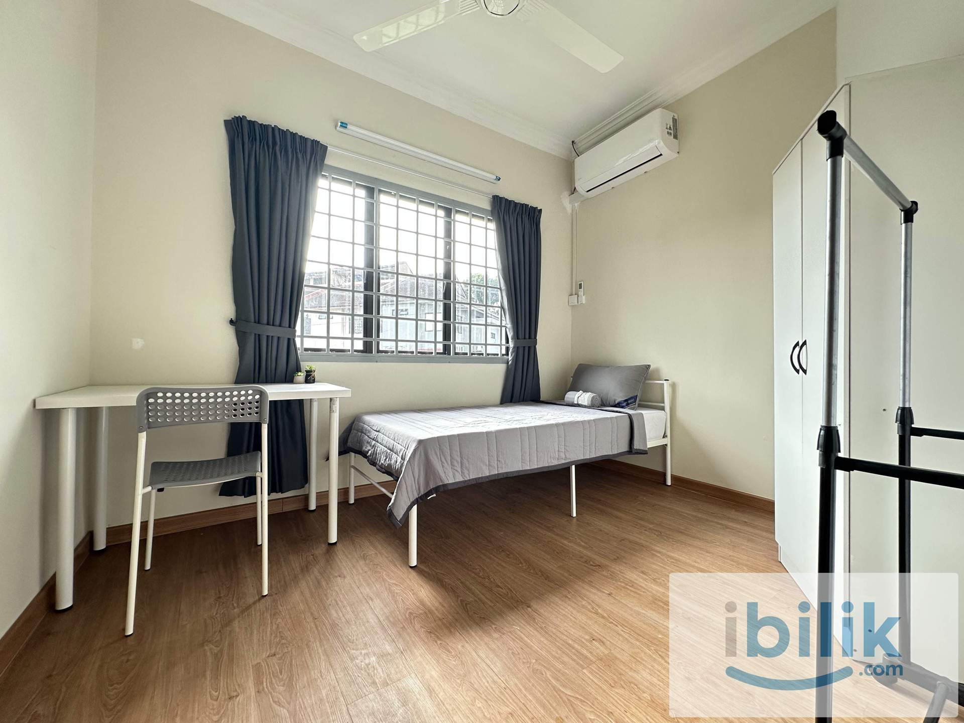 🌟Mount Austin Fully Furnished Single Aircon Room for Rent🌟 - Image 1