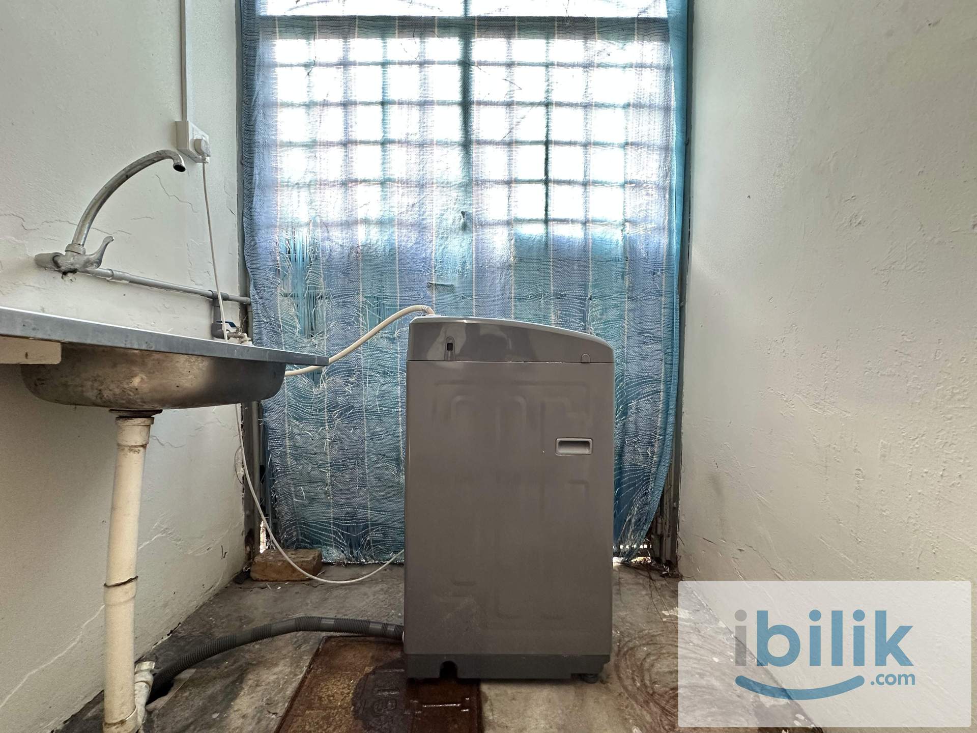 🌟Mount Austin Fully Furnished Single Aircon Room for Rent🌟 - Image 4