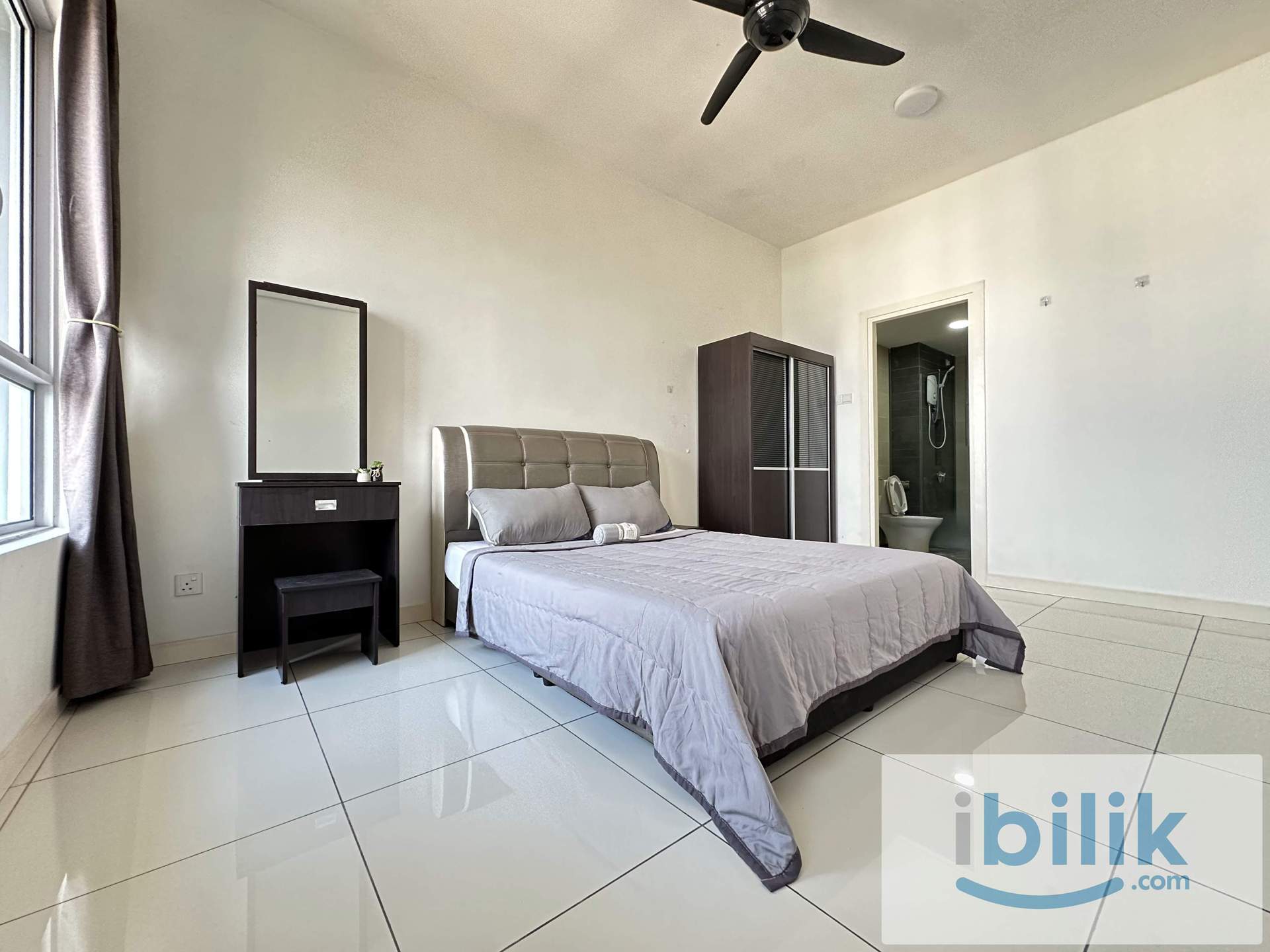 ❤️🧡💛 Larkin Condo Fully Furnished Master Room with Private Bathroom Available - Image 2