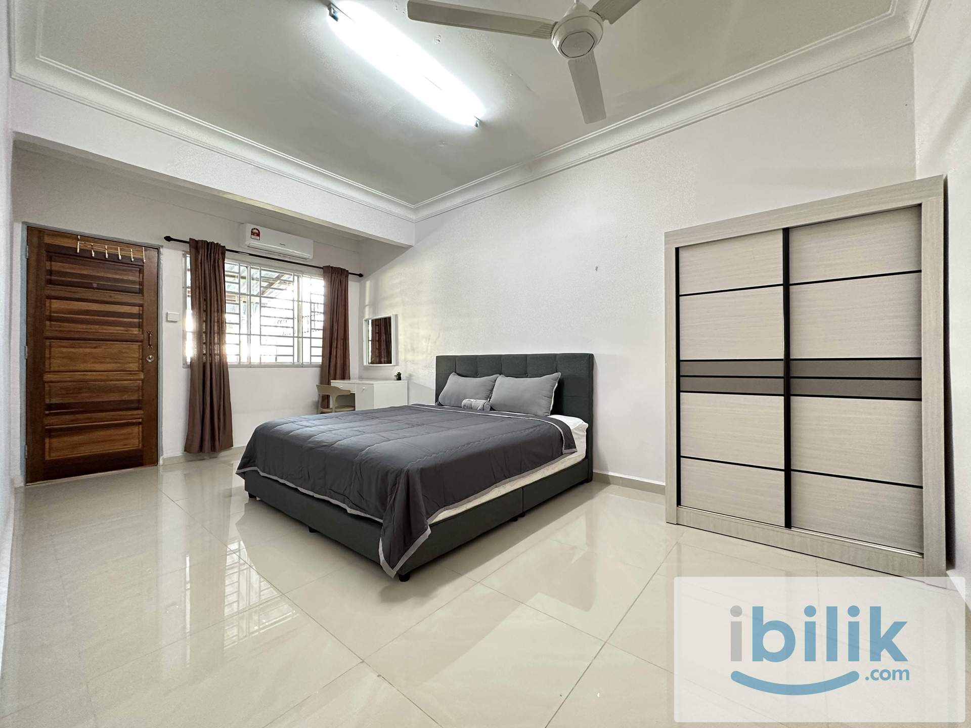 Taman Abad KSL Fully Furnished Balcony Medium Room for Rent - Image 1