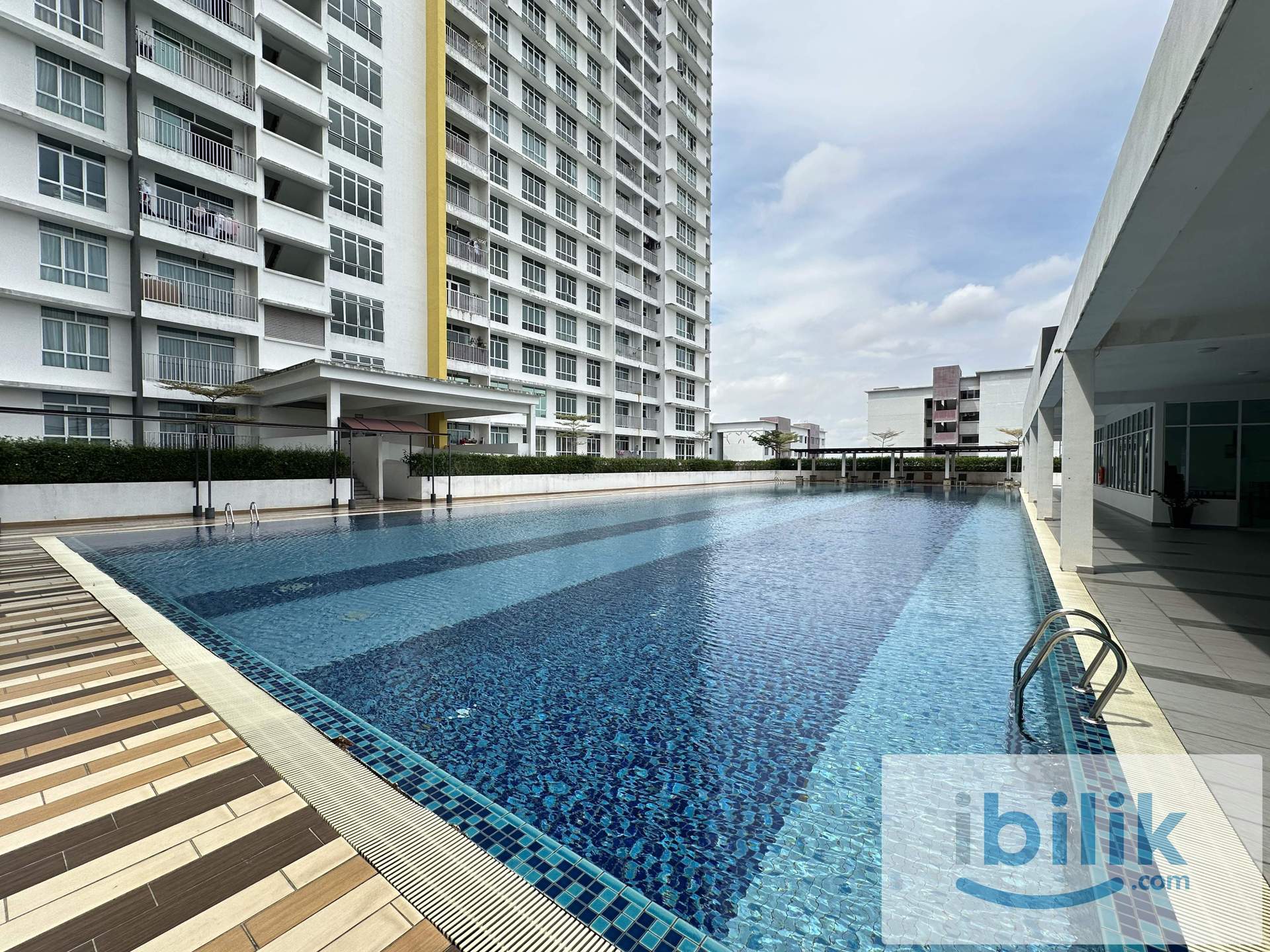 Taman Perling Condo Master Room with Private Bathroom for Rent - Image 7