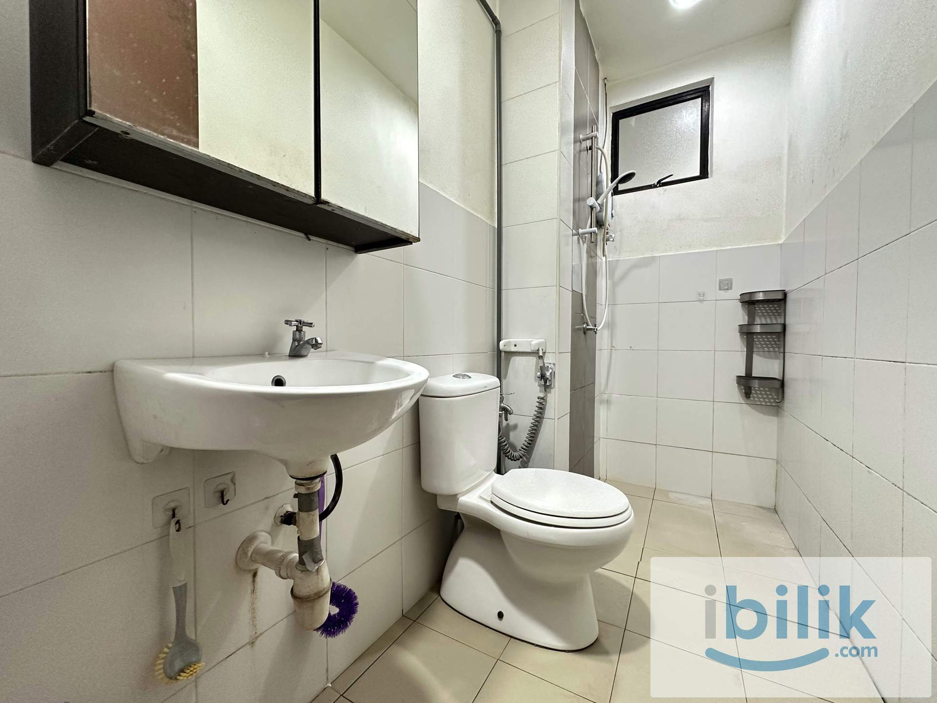 🍀Tampoi Jentayu Residency Condo Medium Aircon Room for Rent🍀 - Image 2