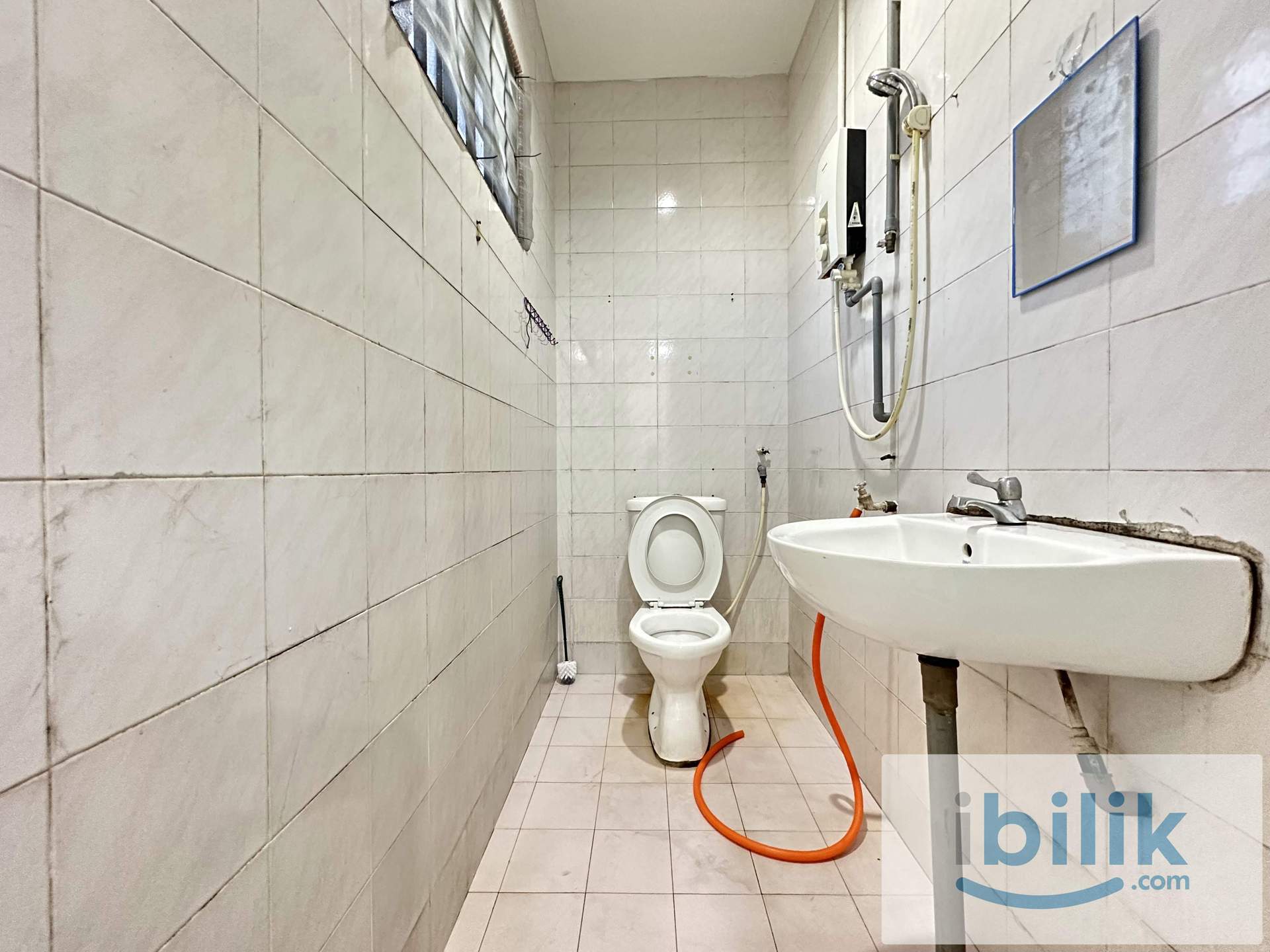 ❤️Senai Cozy & Big Fully Furnished Master Room with Private Bathroom for Rent❤️ - Image 3