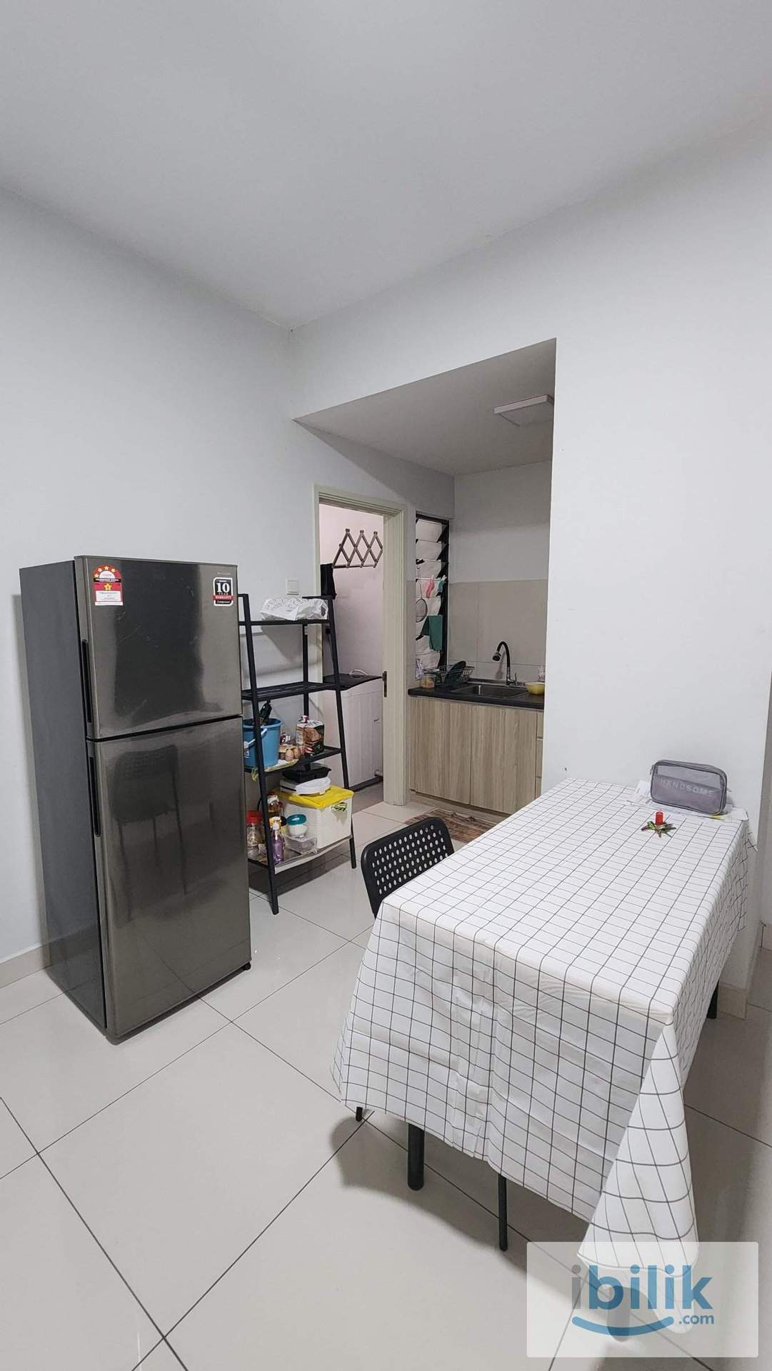Furnished master room near Hospital Serdang MRT2 behind giant  - Image 3