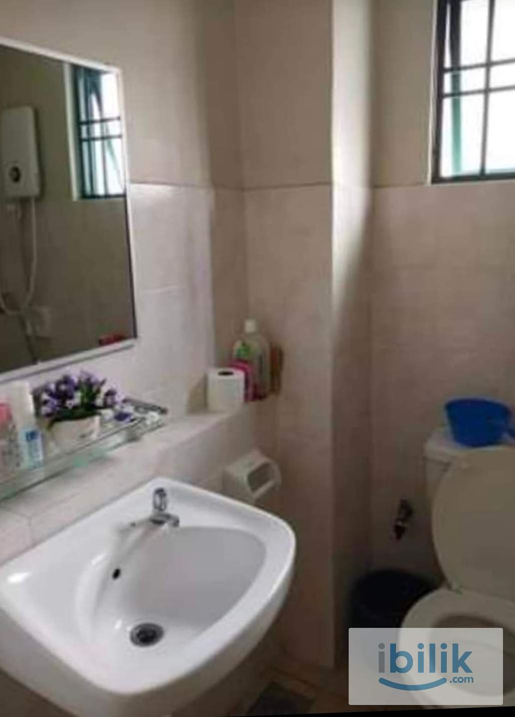 Middle Room for Rent - Image 2